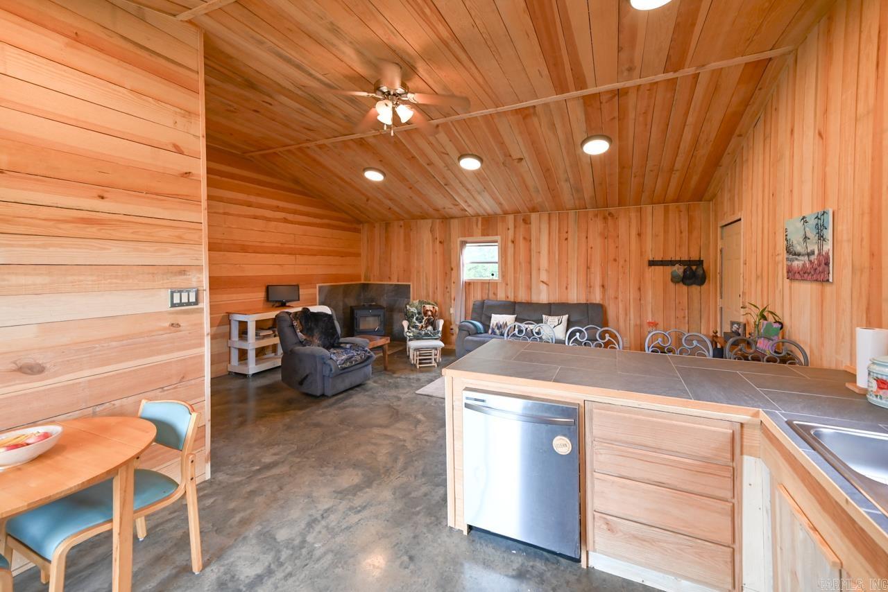 74  Lawdy  Story, AR