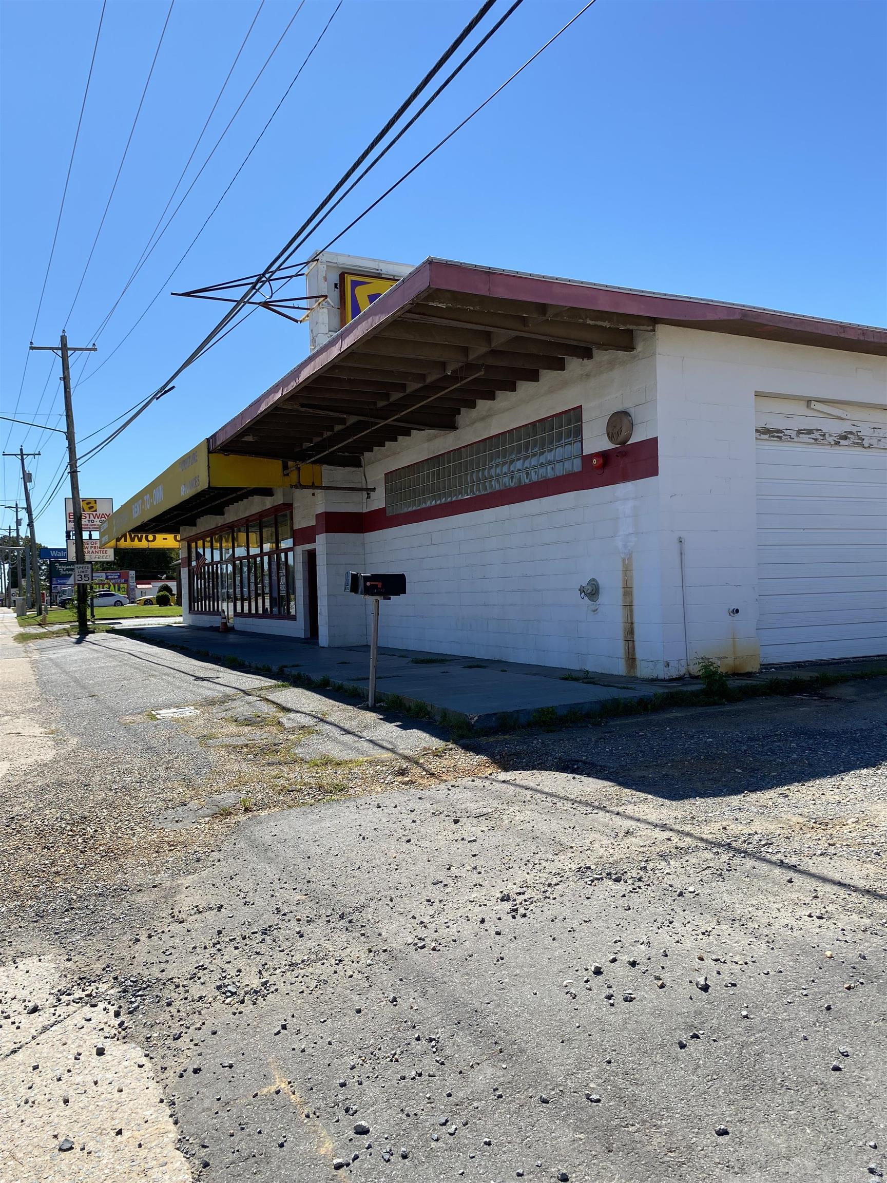 1124  Military  Benton, AR