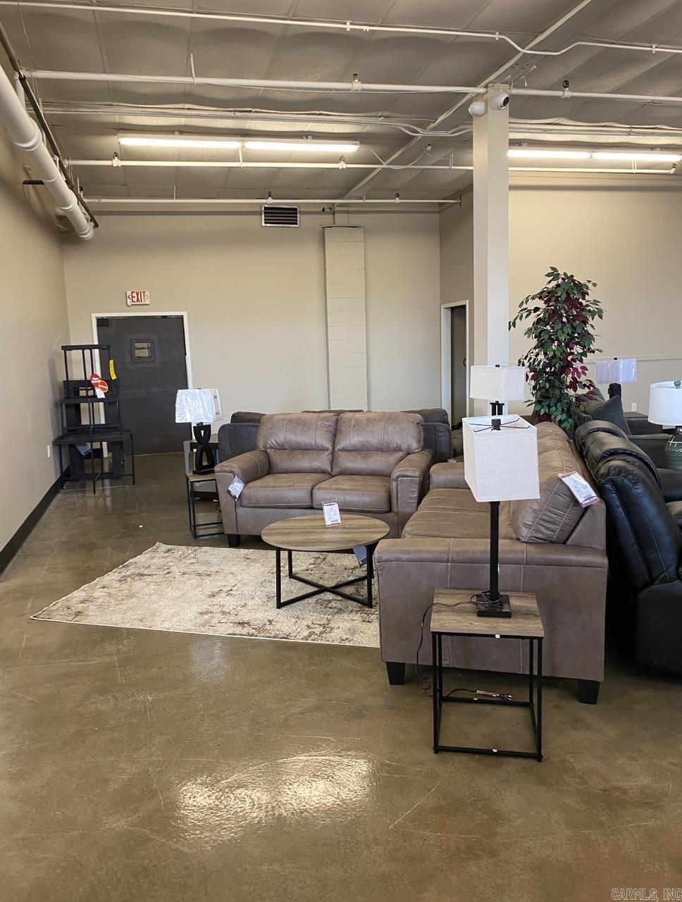 1124  Military  Benton, AR