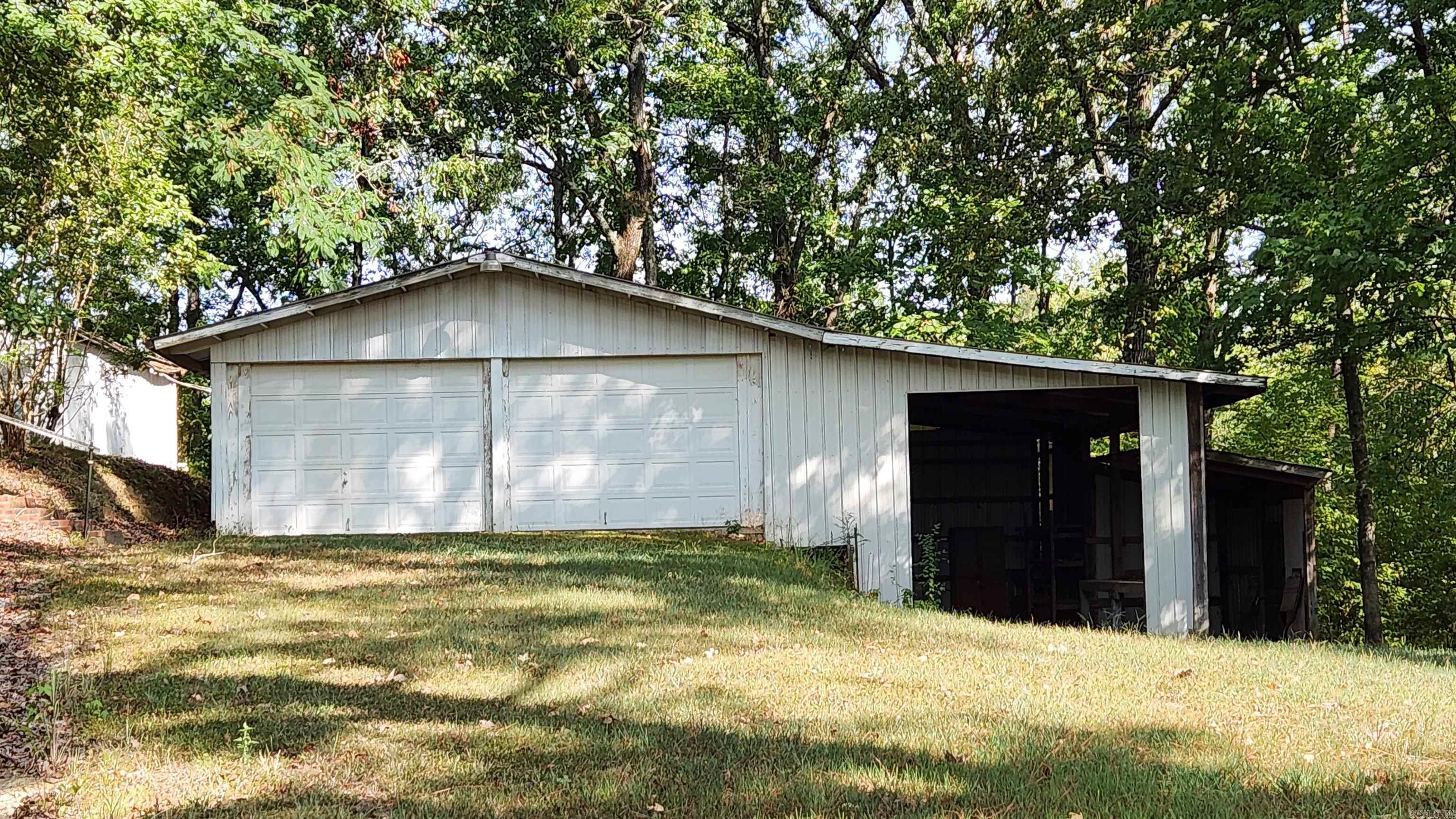 2742 E Highway 270  Mount Ida, AR