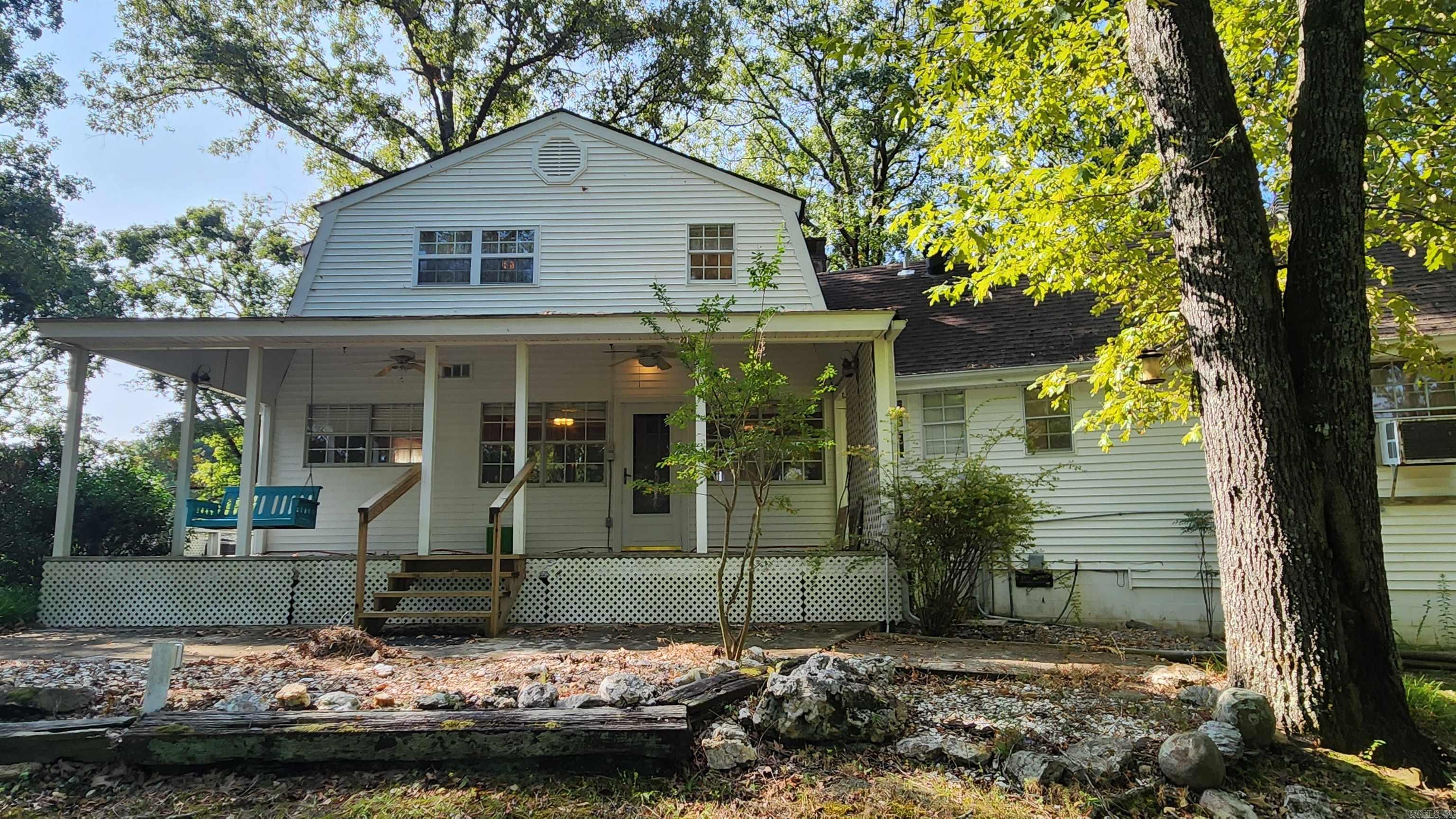 2742 E Highway 270  Mount Ida, AR