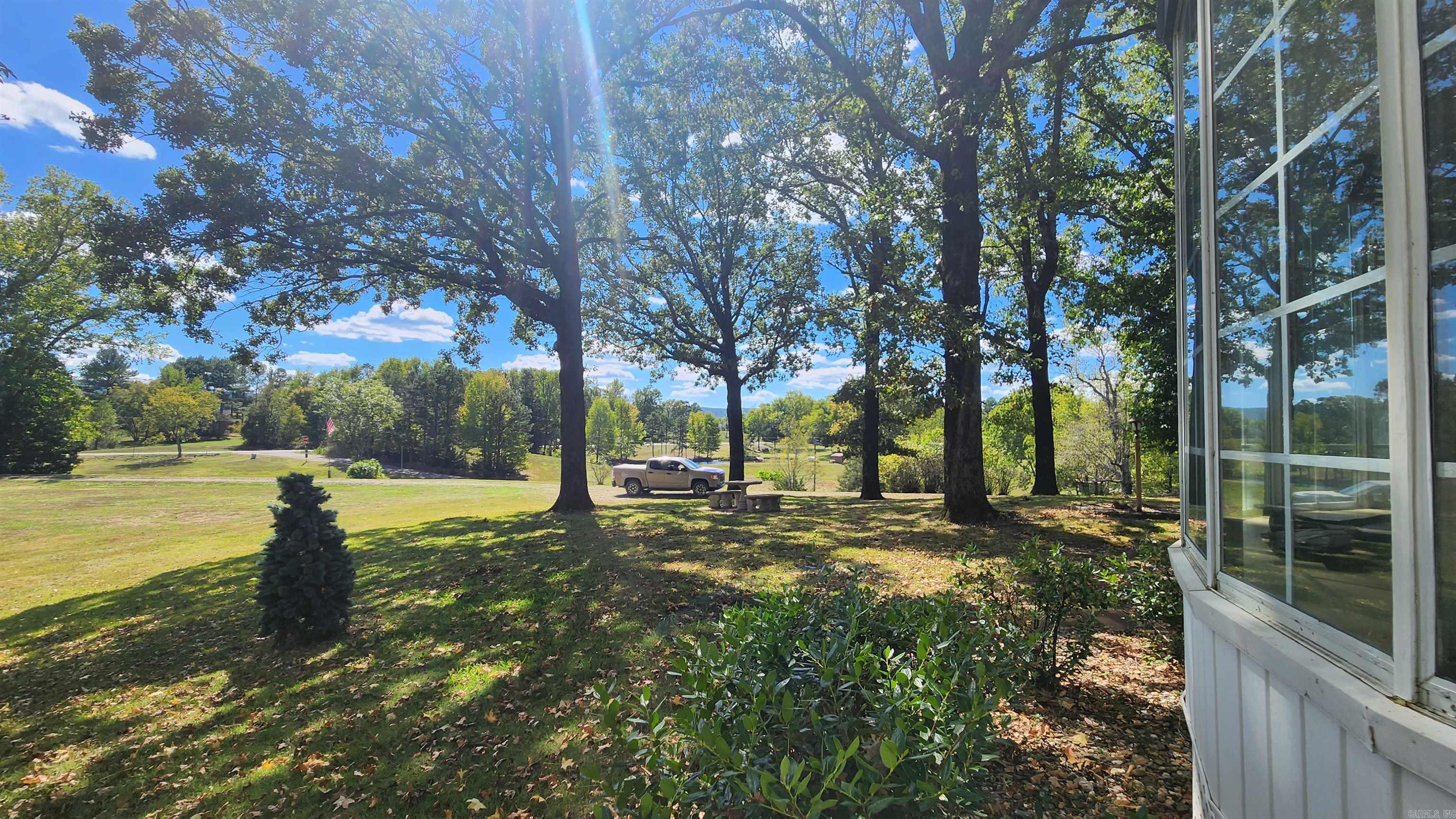 2742 E Highway 270  Mount Ida, AR