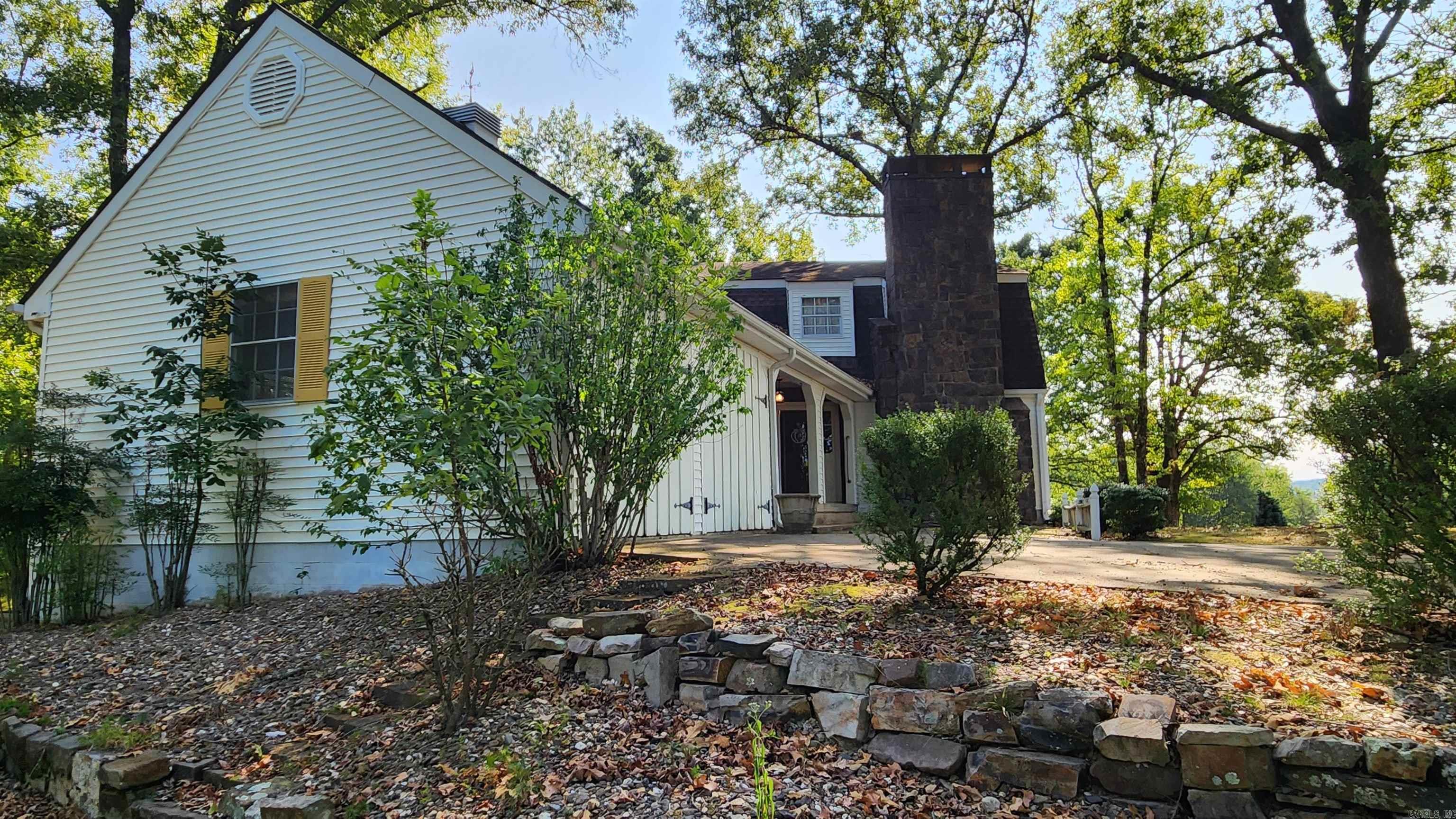 2742 E Highway 270  Mount Ida, AR