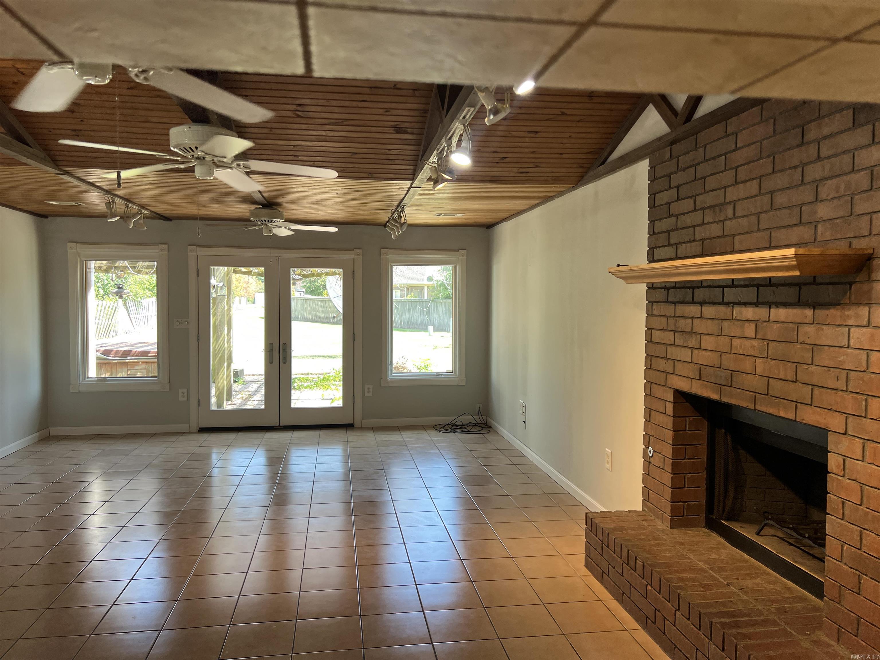 1801 S Oak  Stuttgart, AR