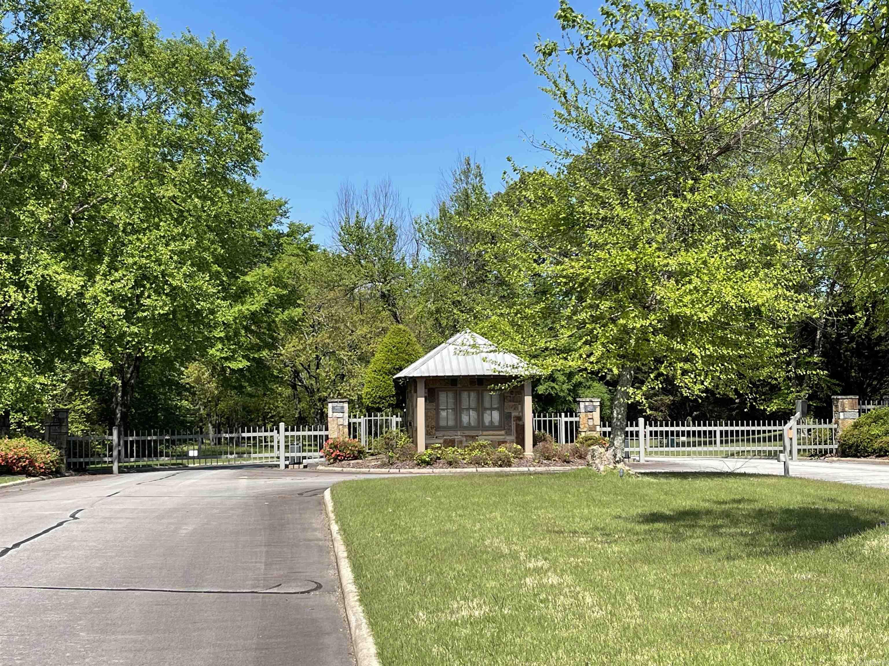 17  Brighton Pointe  Heber Springs, AR