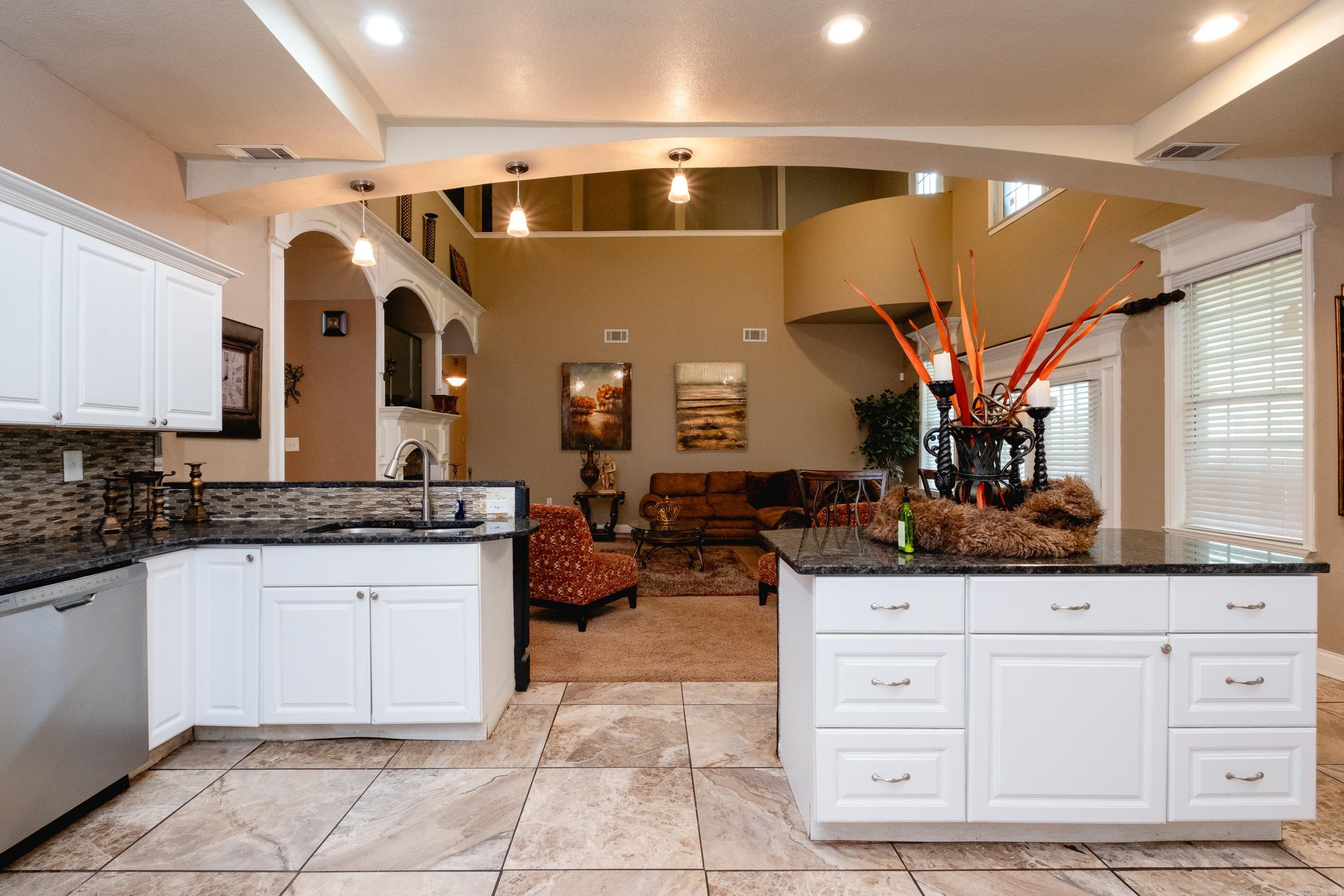 1436  Lakeshore  Hensley, AR