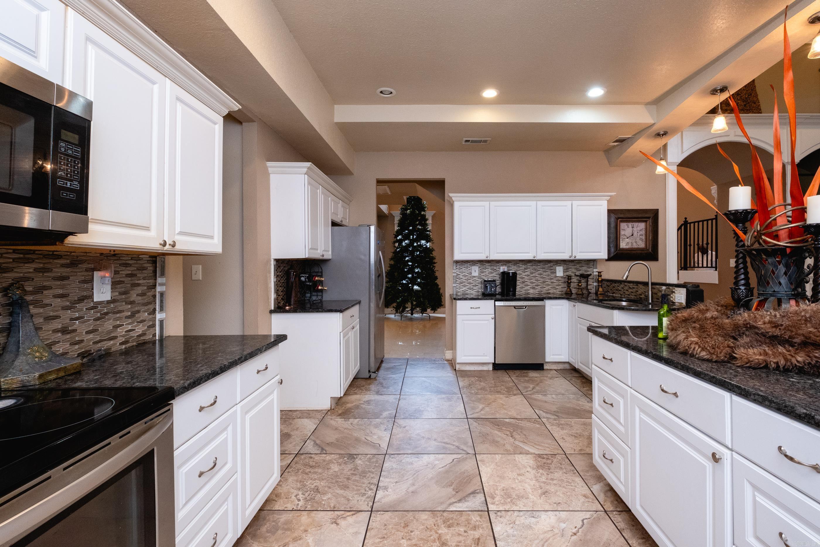 1436  Lakeshore  Hensley, AR