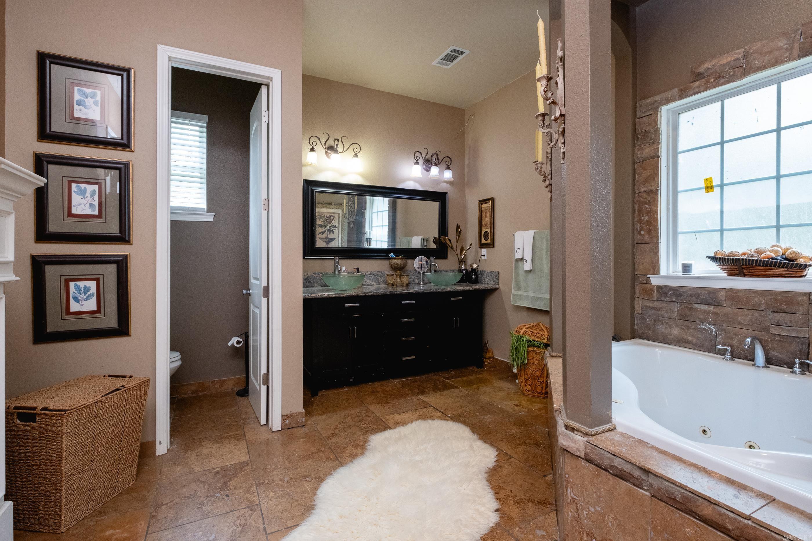 1436  Lakeshore  Hensley, AR