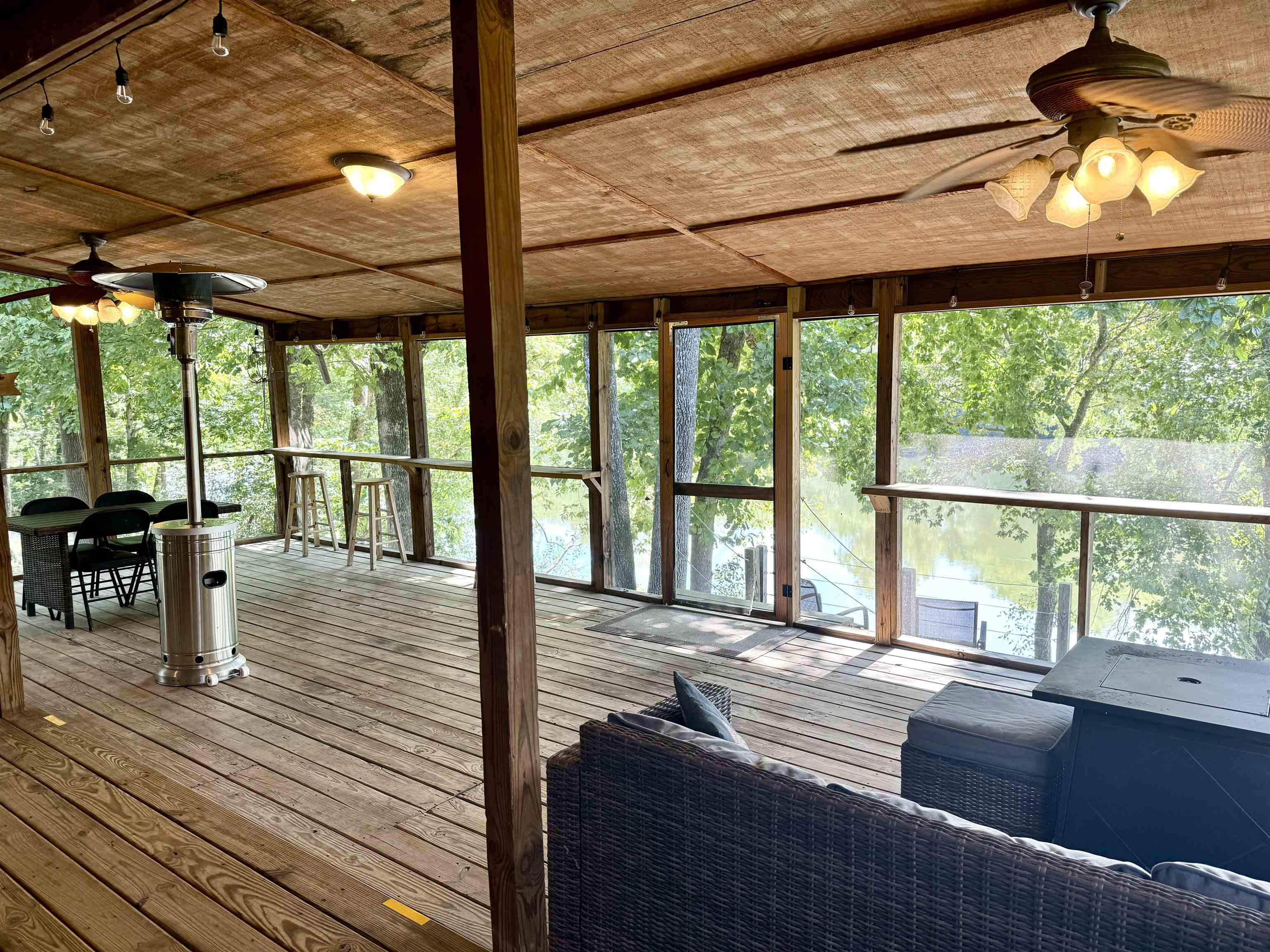 98  Garden Lane  Calico Rock, AR