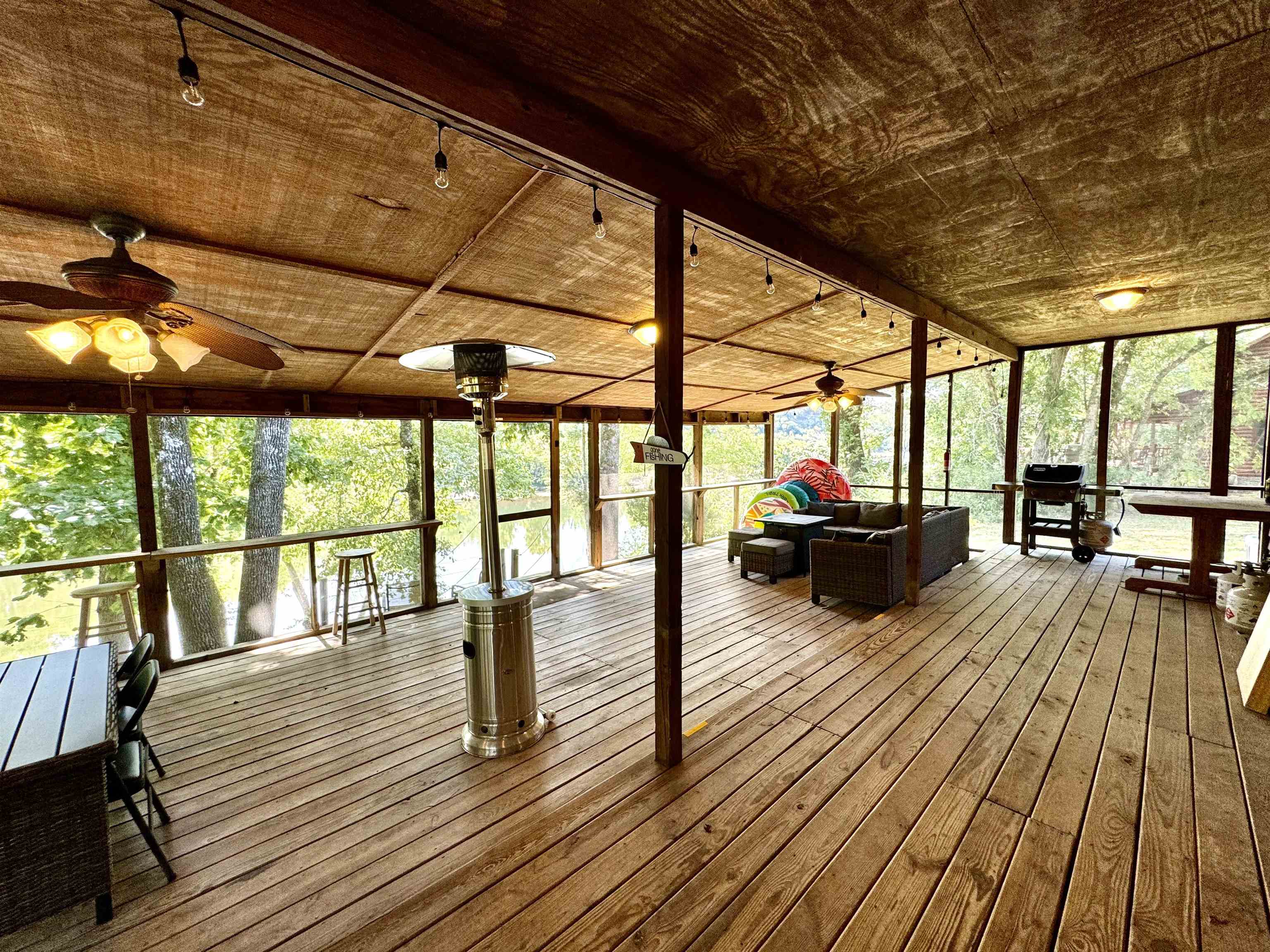 98  Garden Lane  Calico Rock, AR