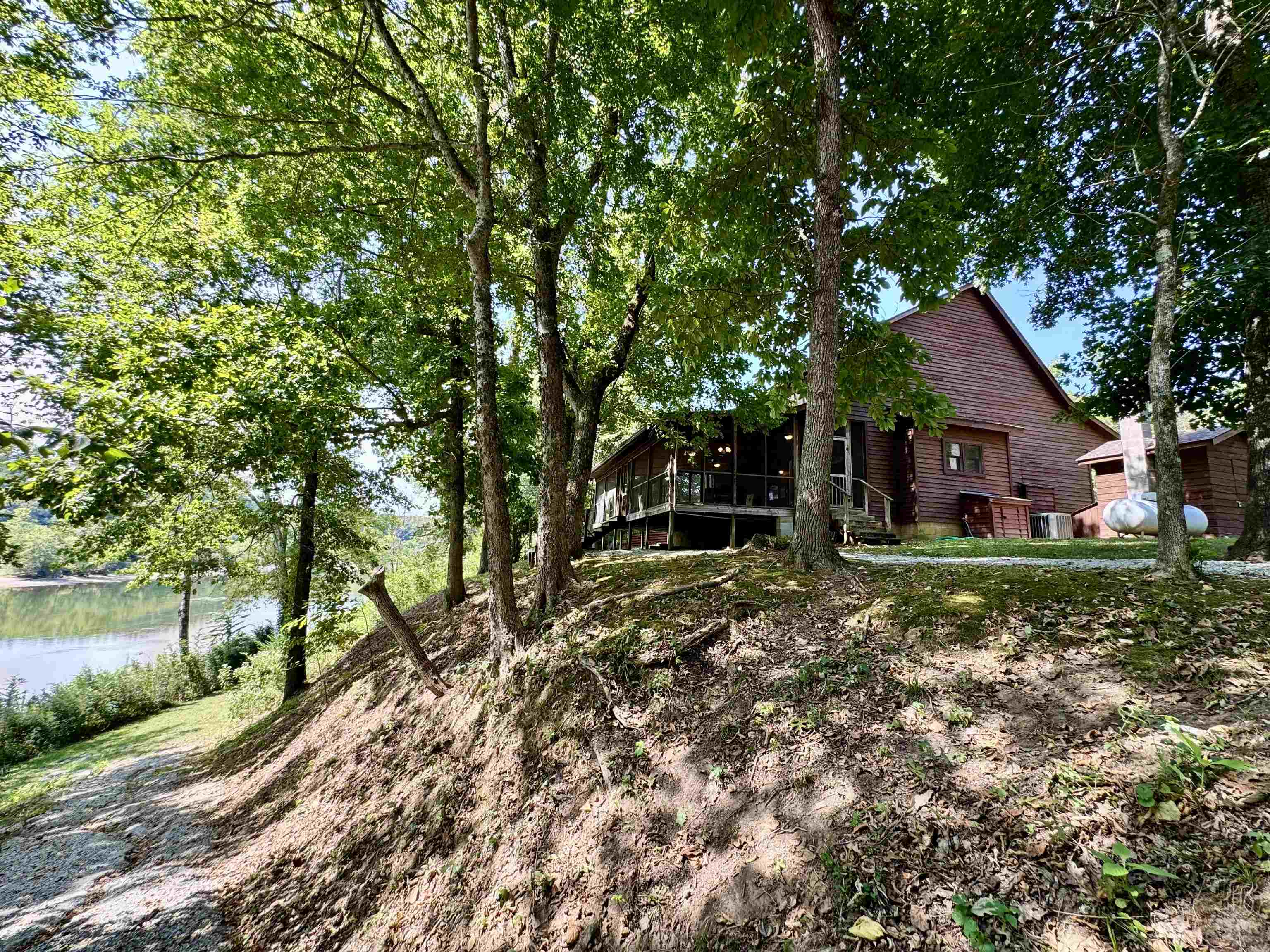 98  Garden Lane  Calico Rock, AR
