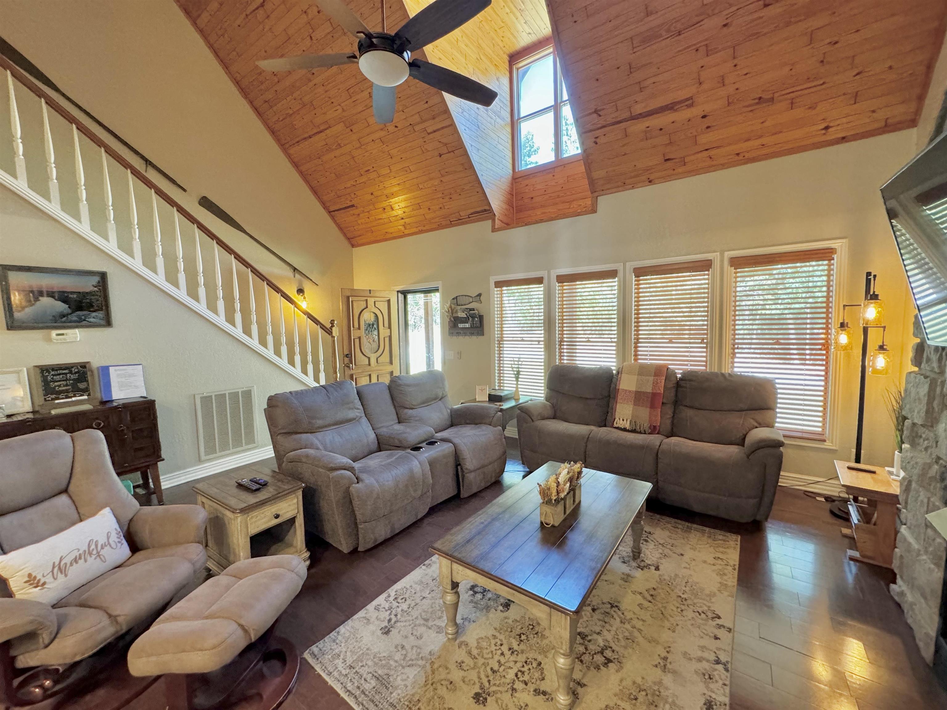 98  Garden Lane  Calico Rock, AR