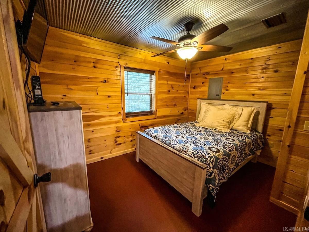 950  Cool Water Retreat  Mountain View, AR
