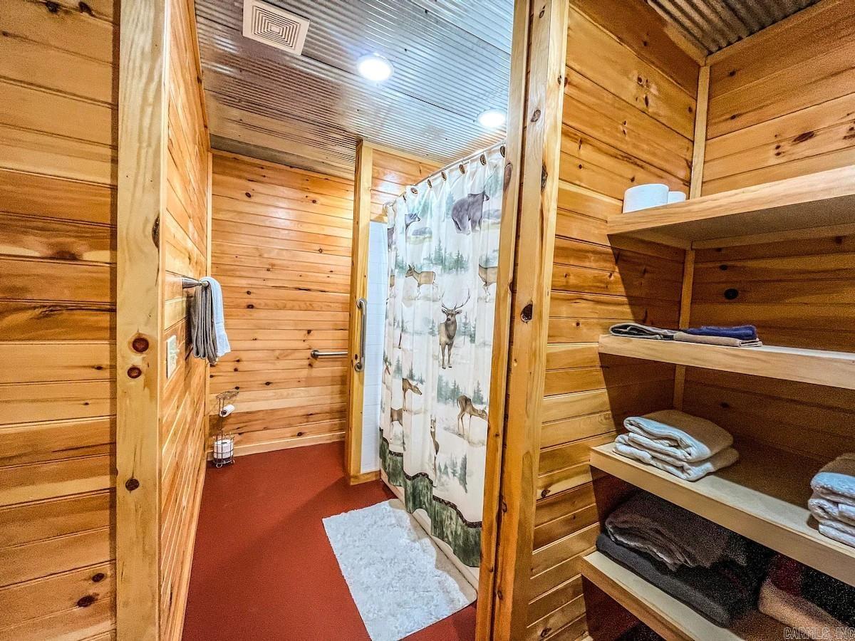 950  Cool Water Retreat  Mountain View, AR