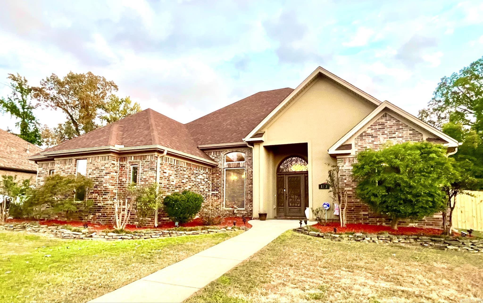 1313  Nature  Benton, AR