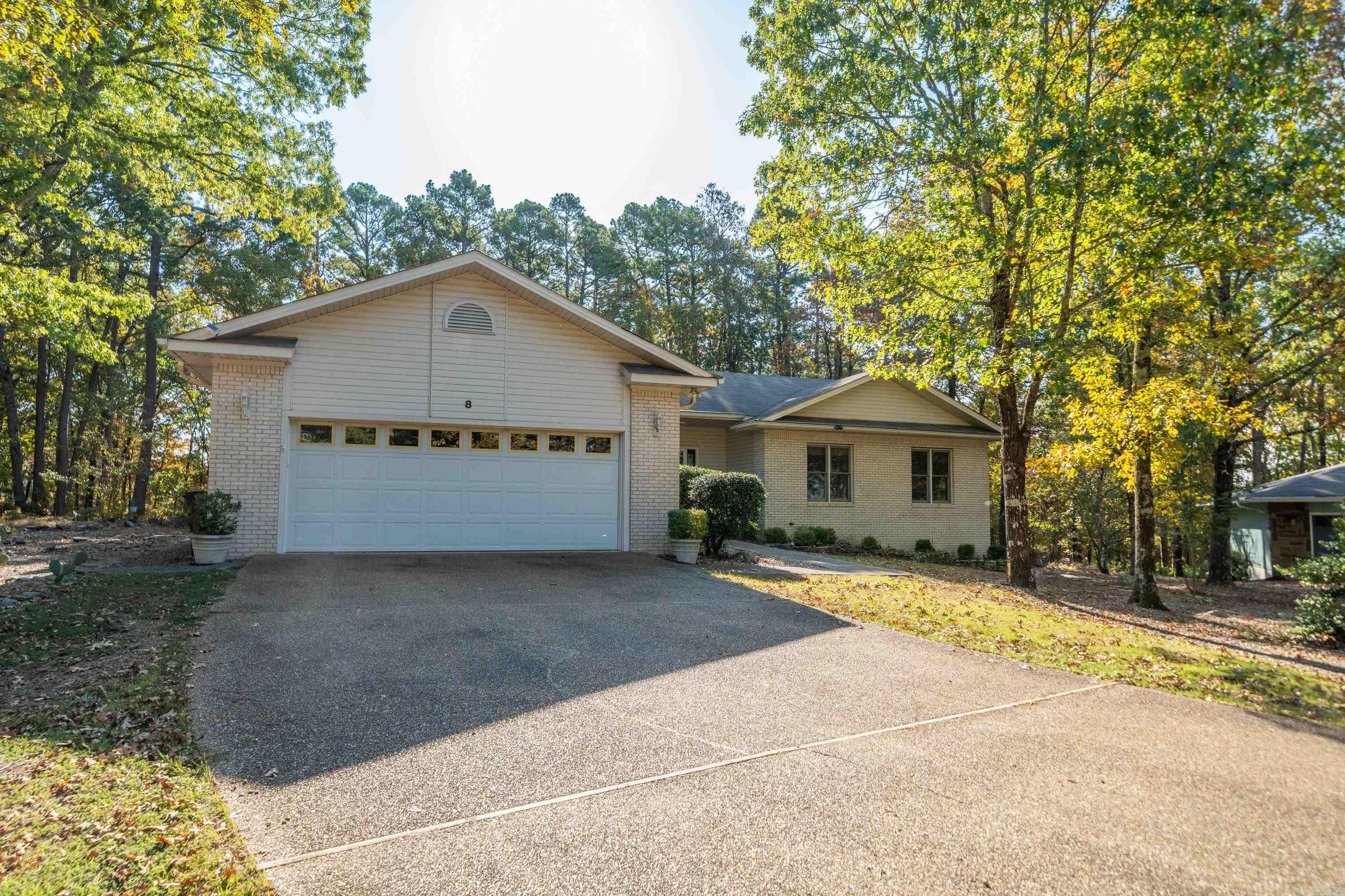 8 Mota Lane Hot Springs Village, AR 71909