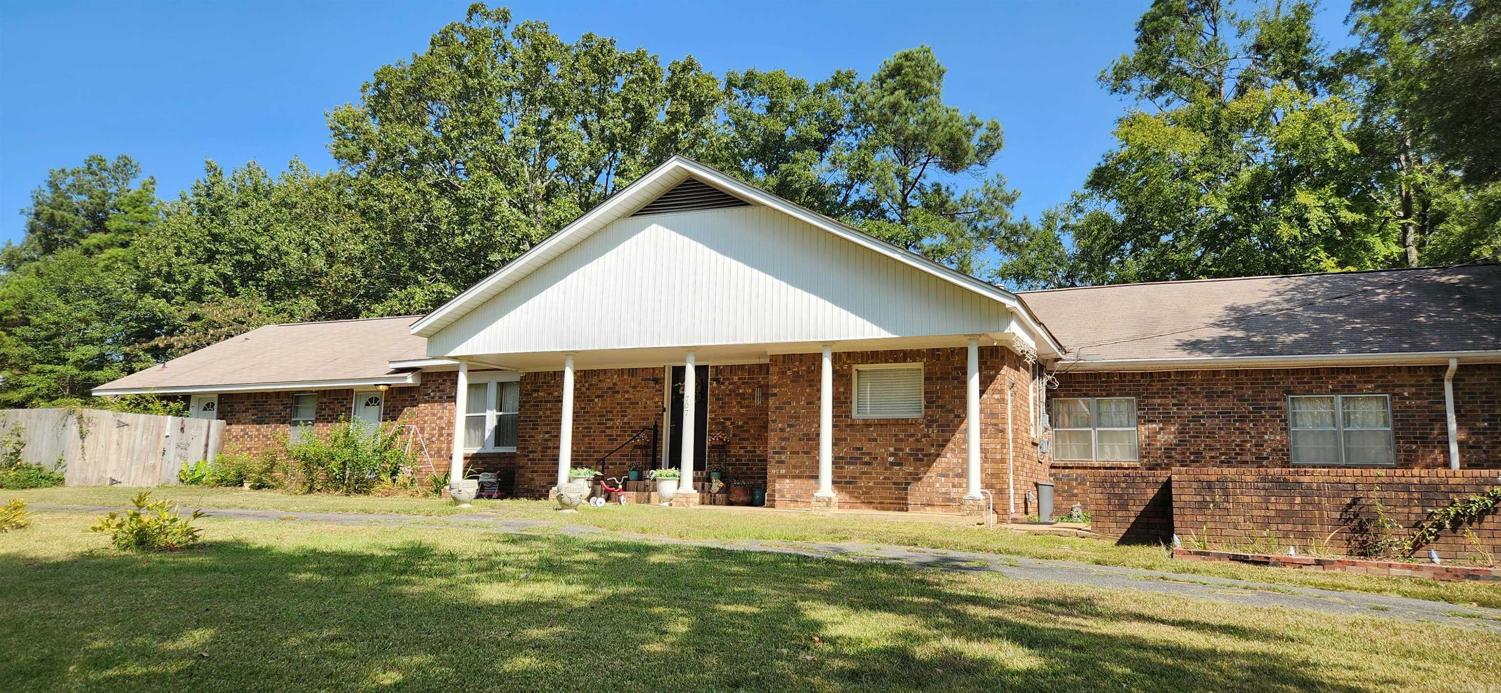 707 Kennedy Star City, AR 71667