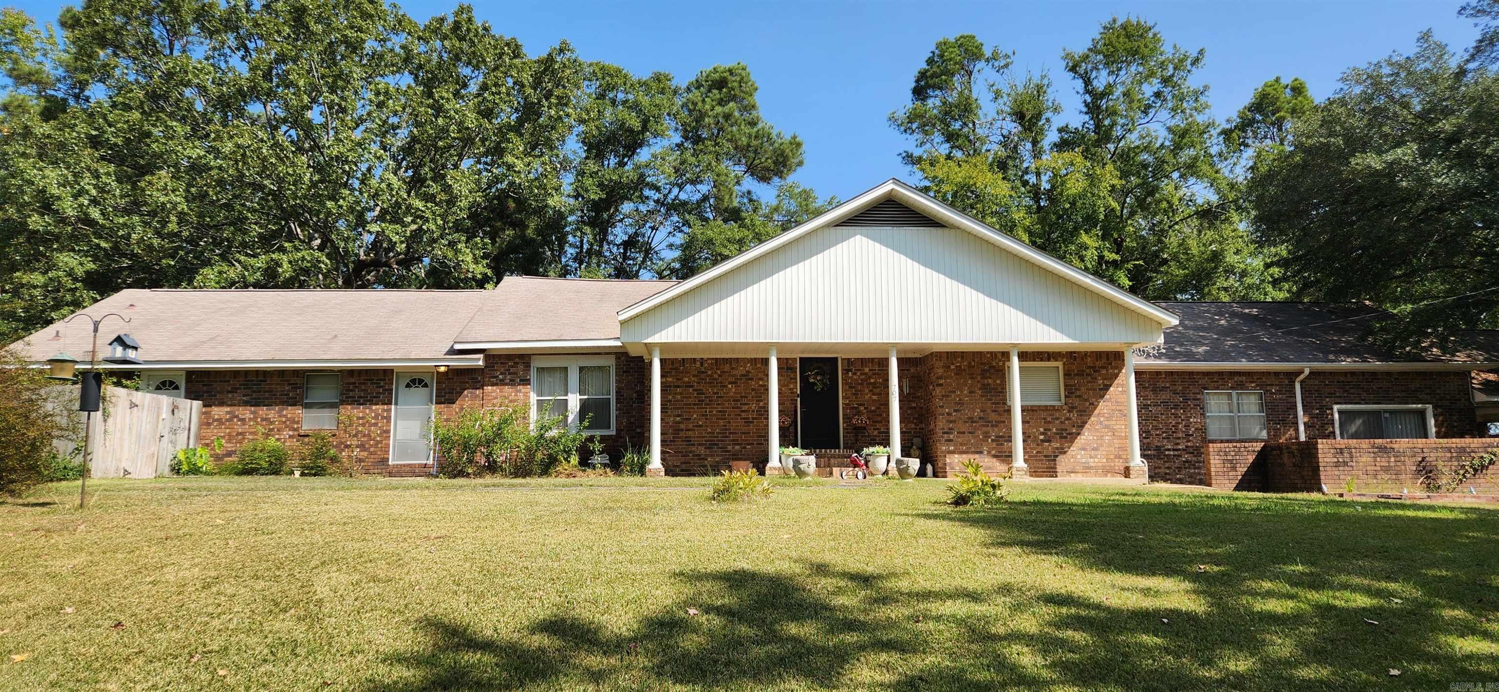 707 Kennedy Star City, AR 71667