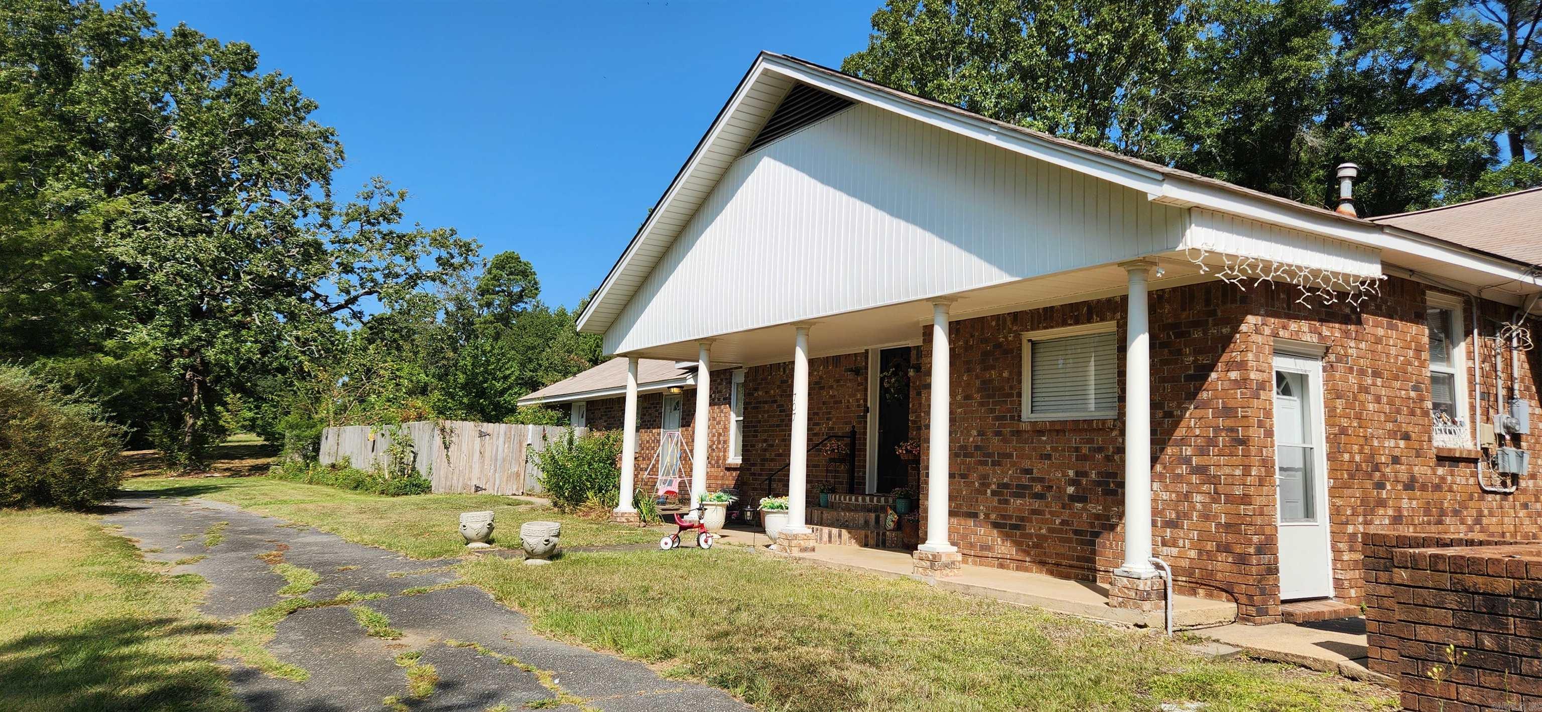 707 Kennedy Star City, AR 71667