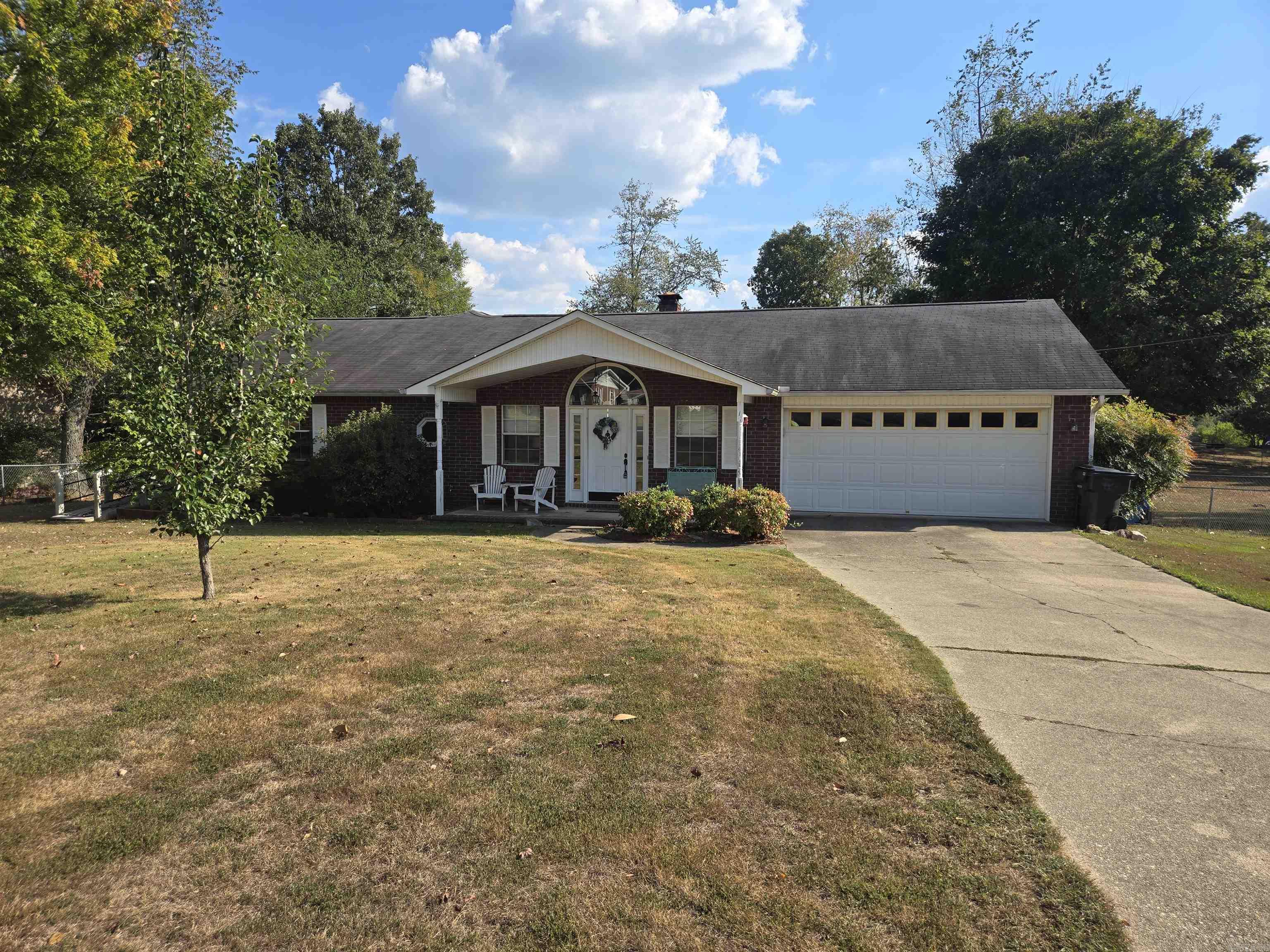 110  CIRCLE R COURT  Lakeside, AR