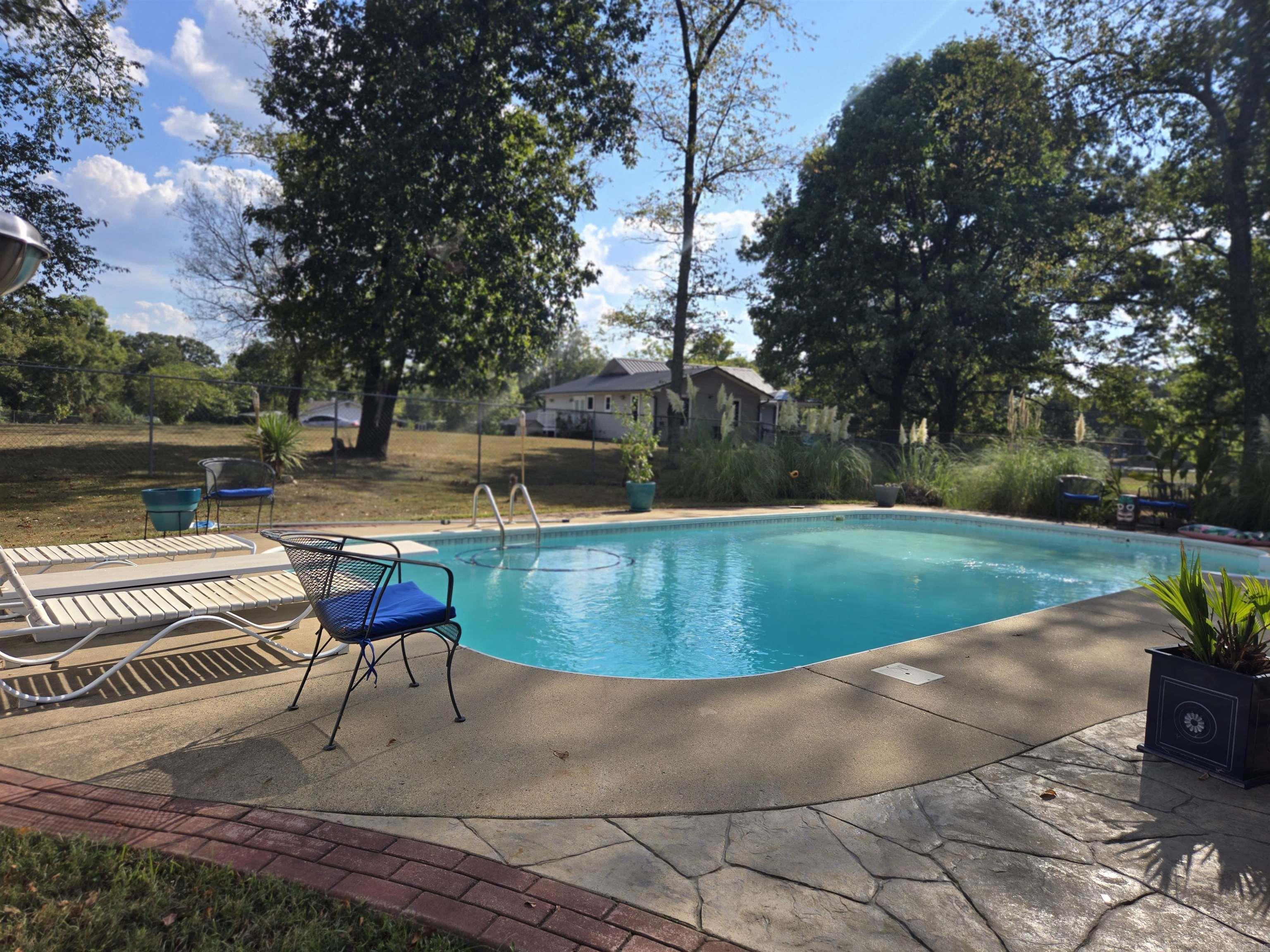 110  CIRCLE R COURT  Lakeside, AR
