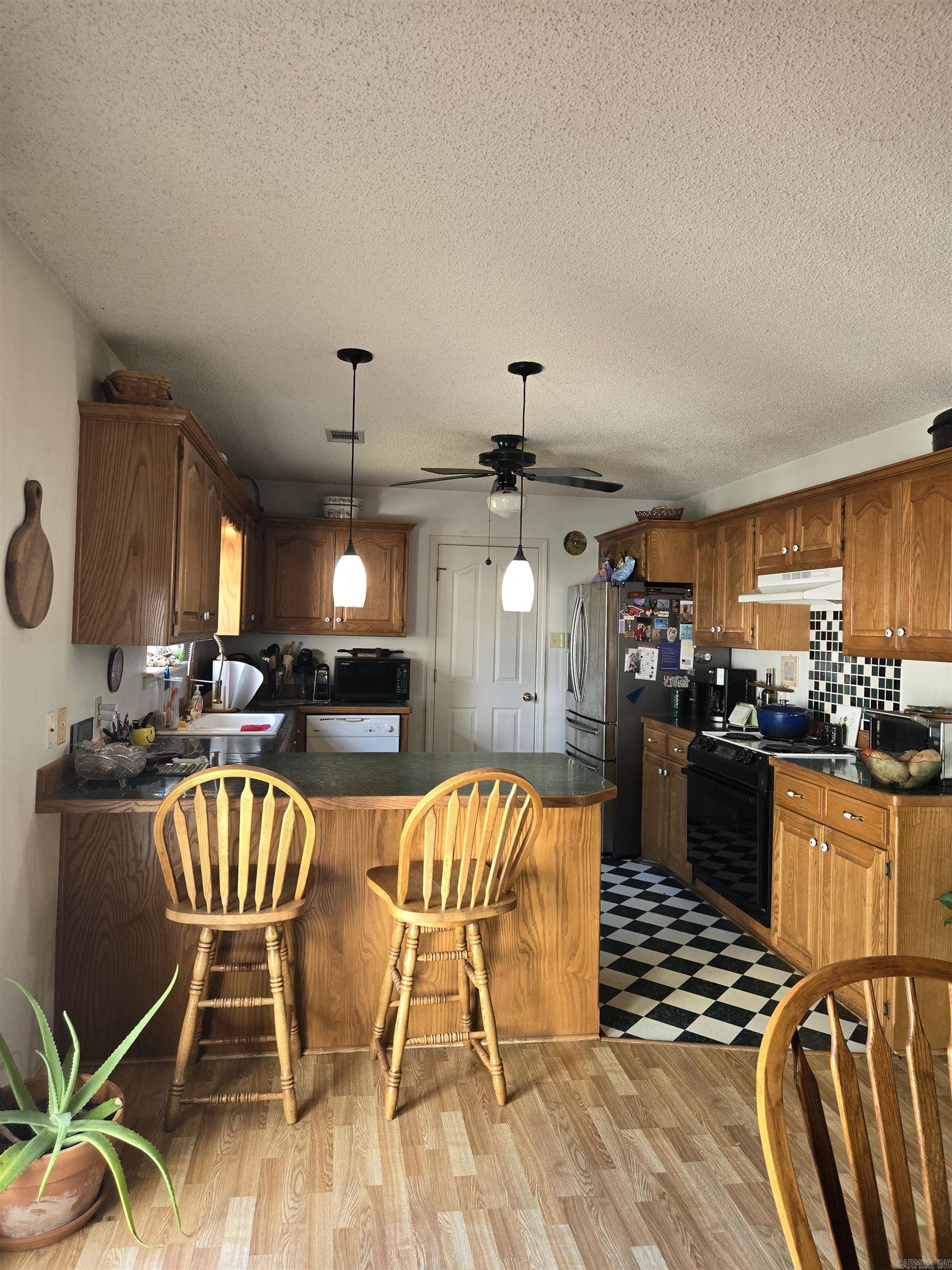110  CIRCLE R COURT  Lakeside, AR