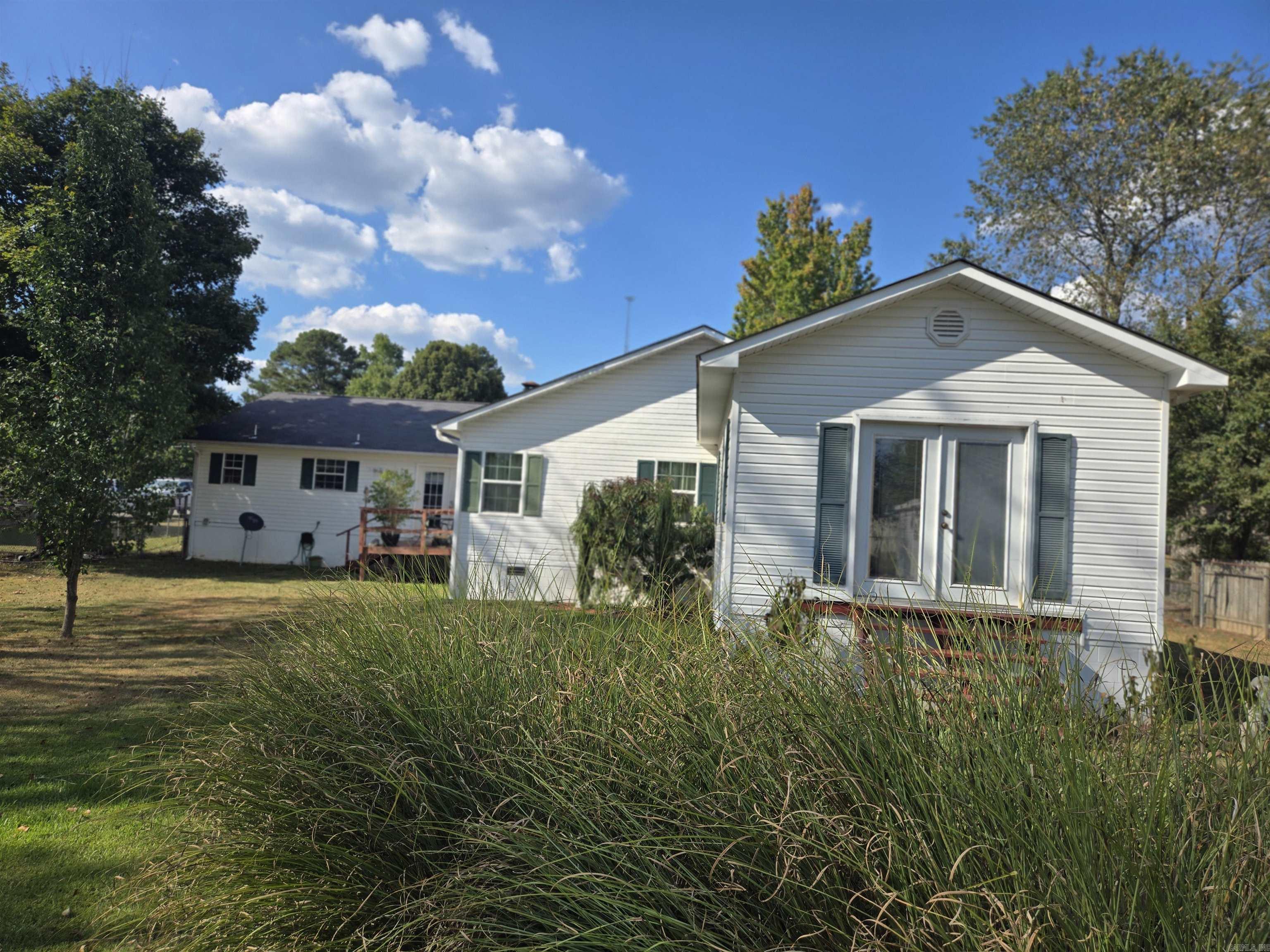 110 CIRCLE R COURT  Lakeside, AR