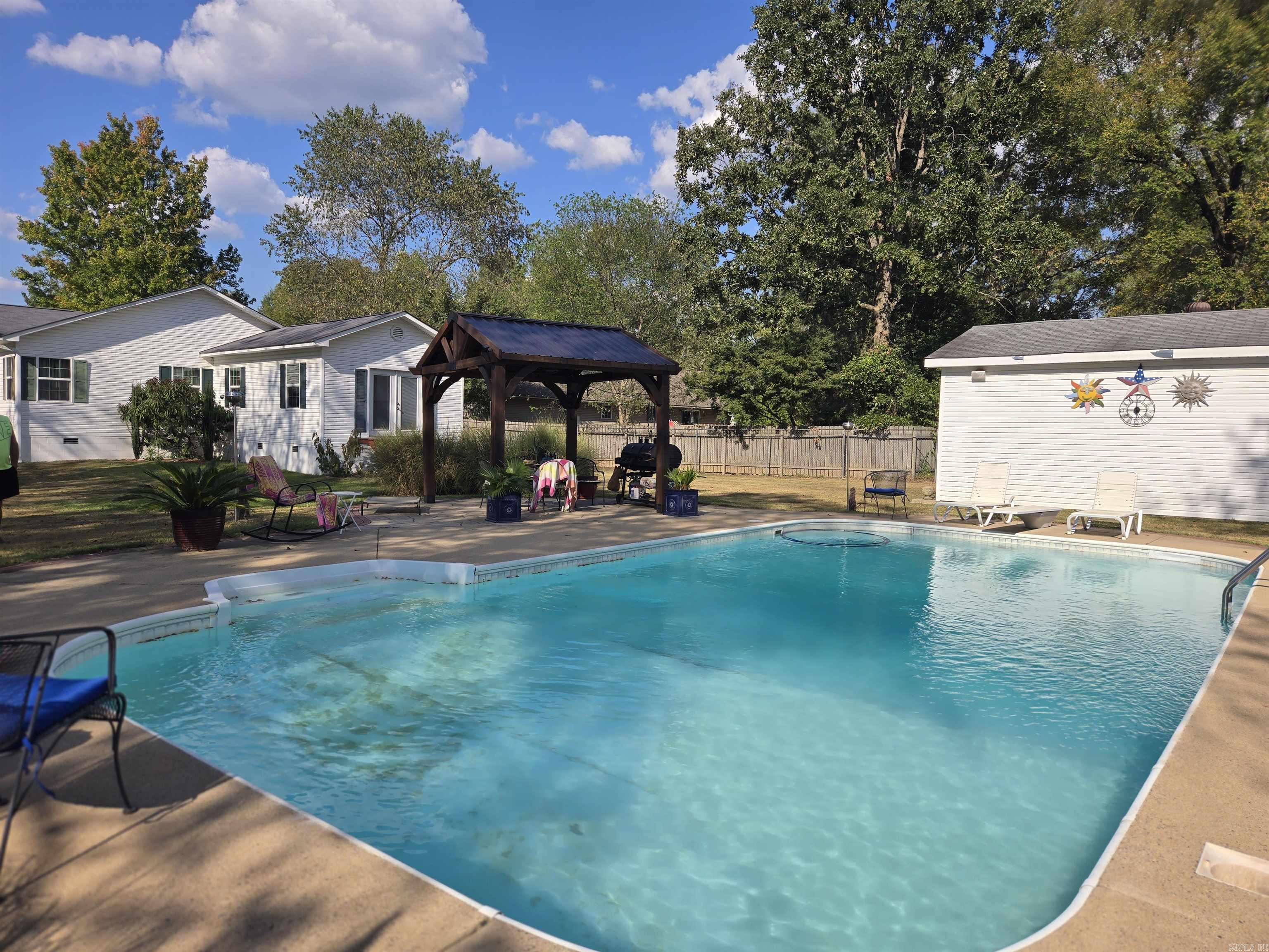 110  CIRCLE R COURT  Lakeside, AR