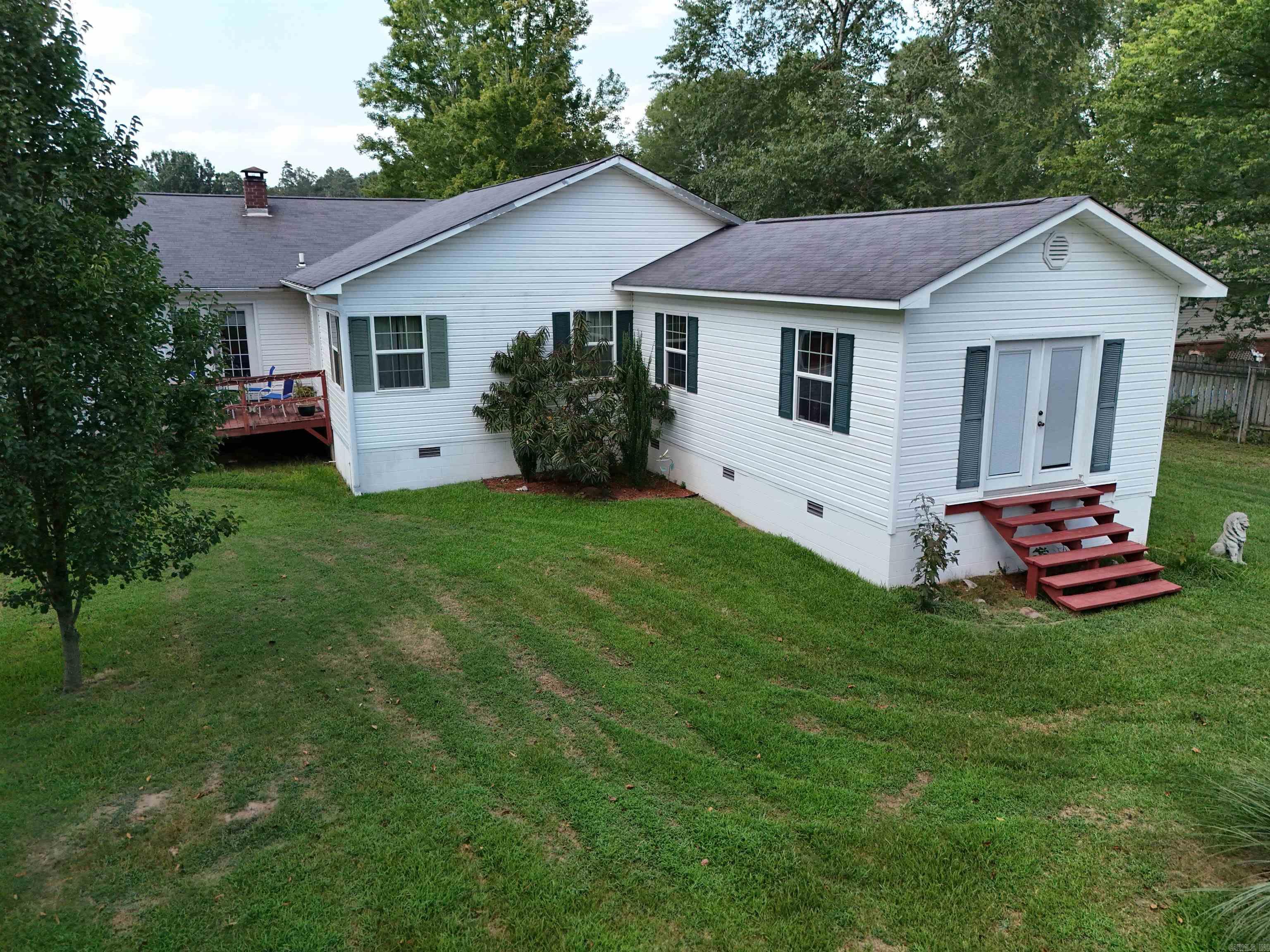 110 CIRCLE R COURT  Lakeside, AR