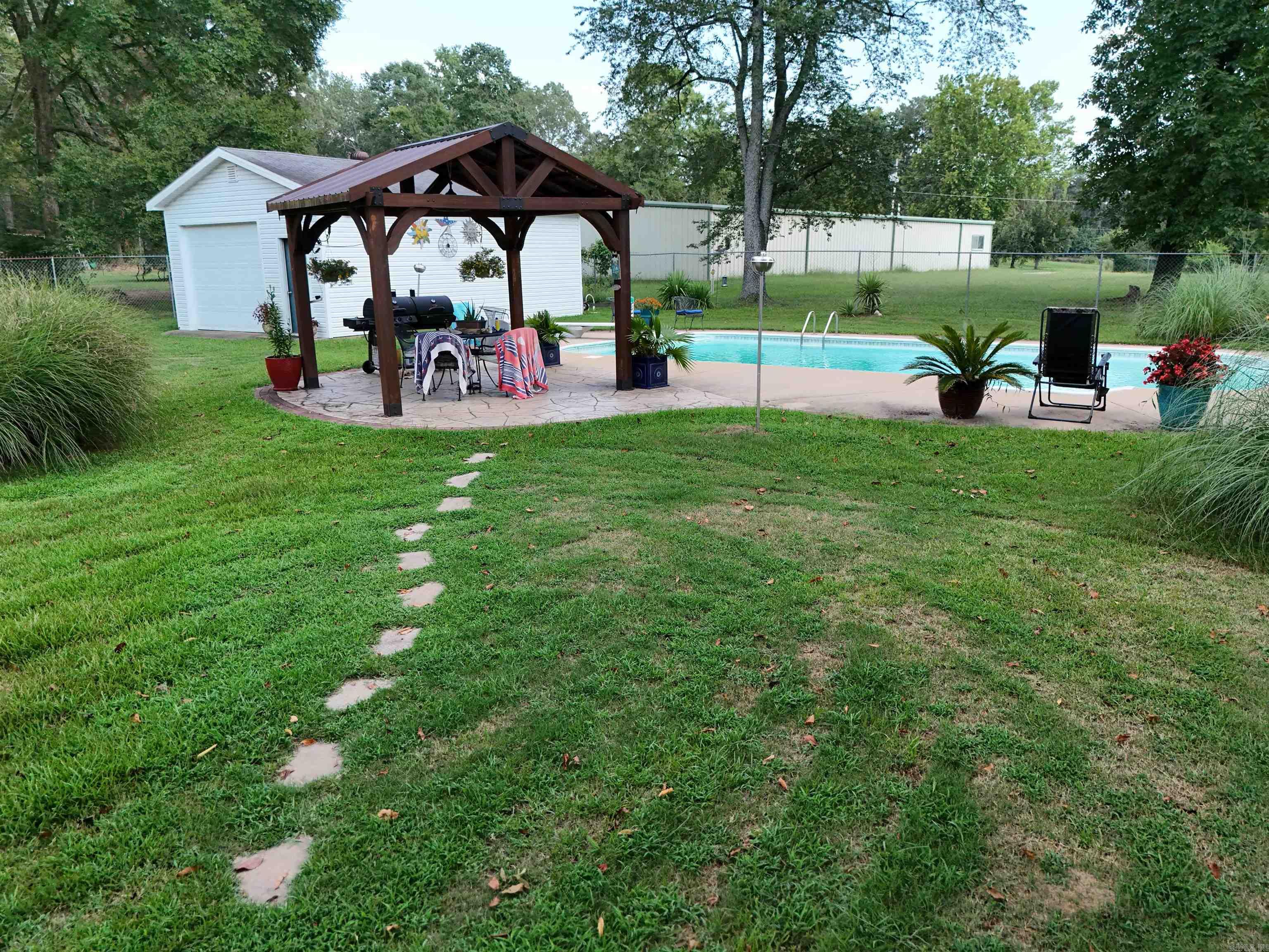 110 CIRCLE R COURT  Lakeside, AR