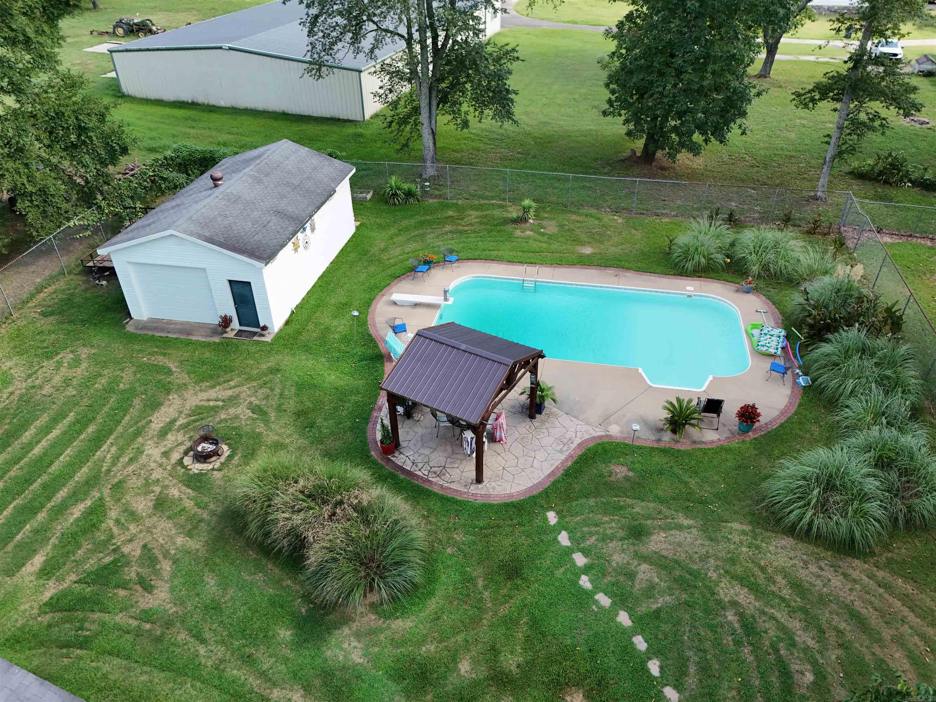 110 CIRCLE R COURT  Lakeside, AR