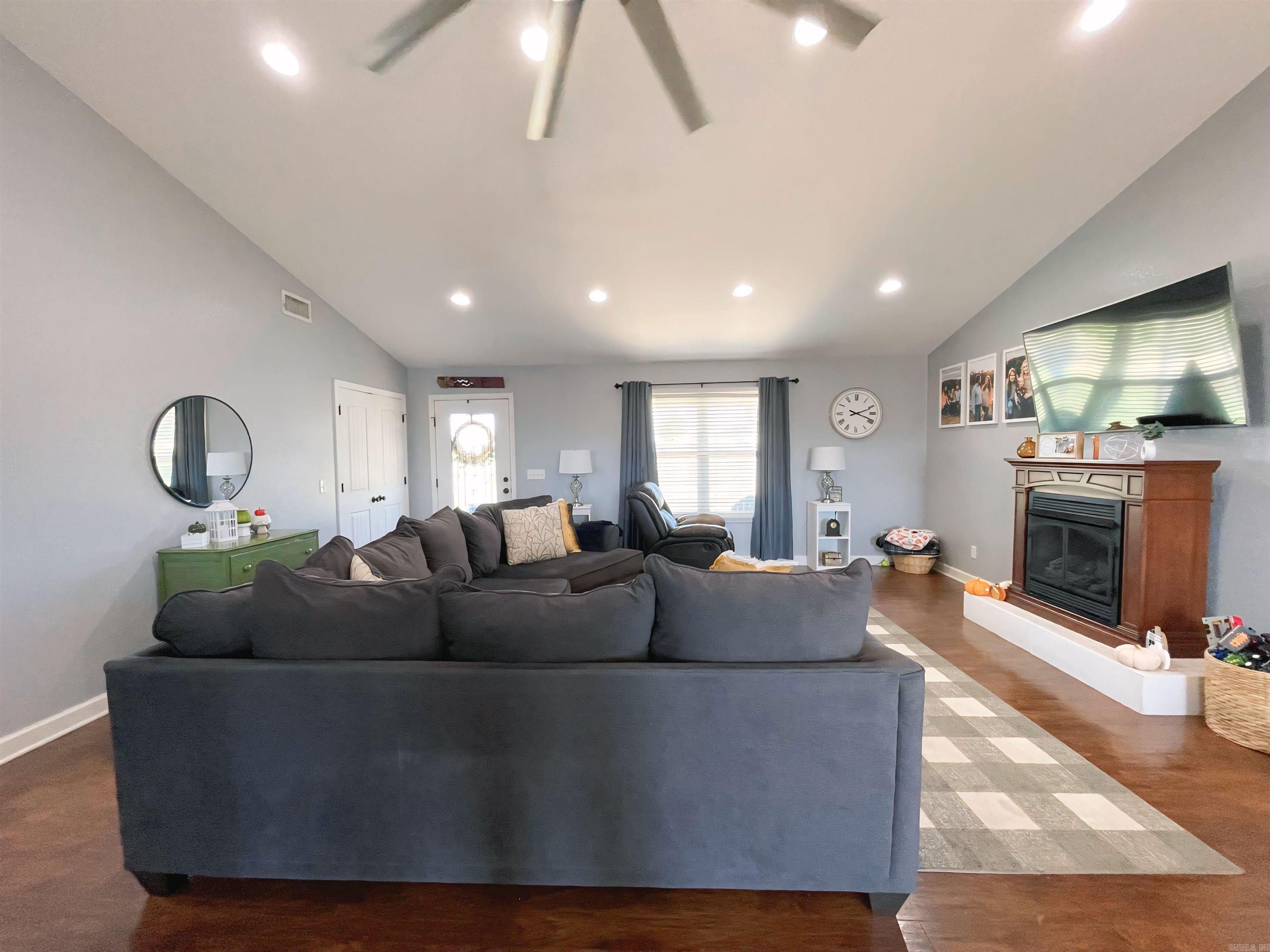 527  Polk Road 59  Mena, AR