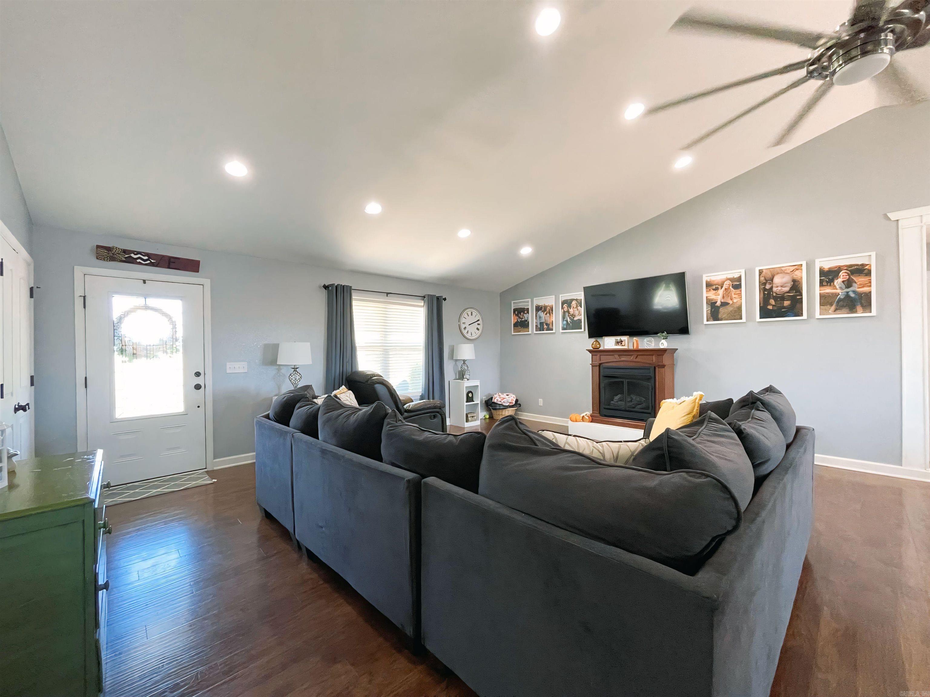 527  Polk Road 59  Mena, AR