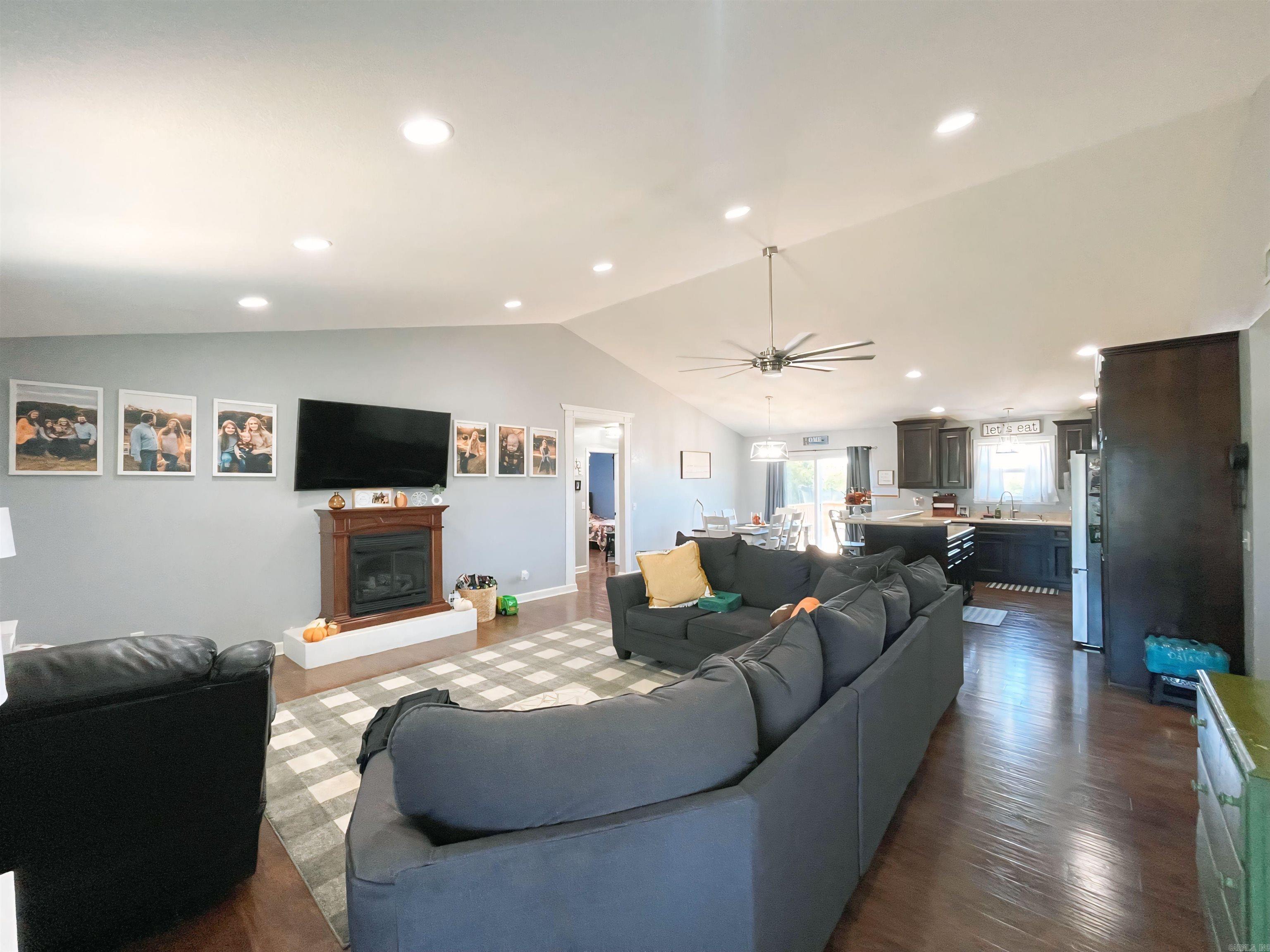 527  Polk Road 59  Mena, AR