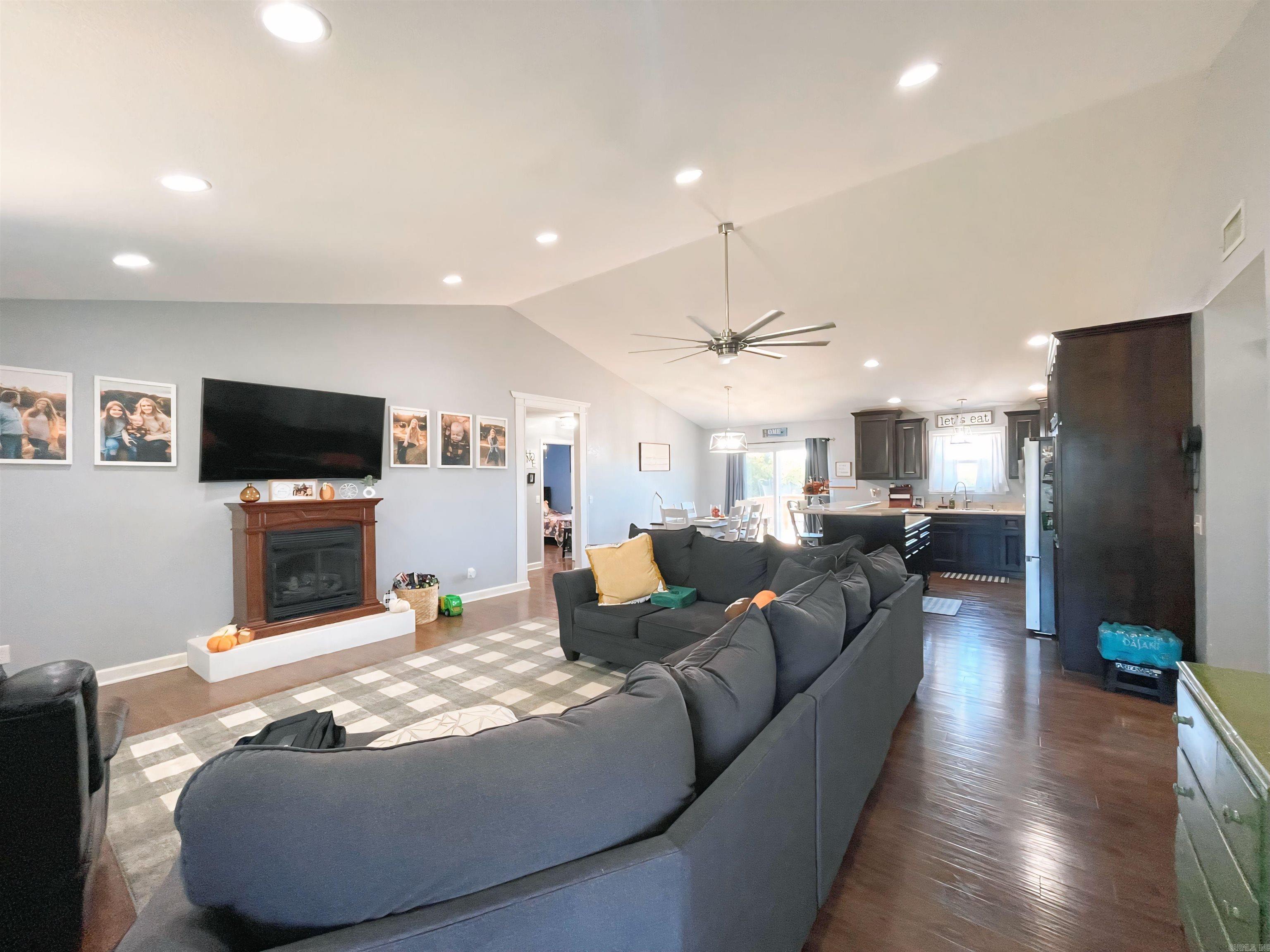 527  Polk Road 59  Mena, AR