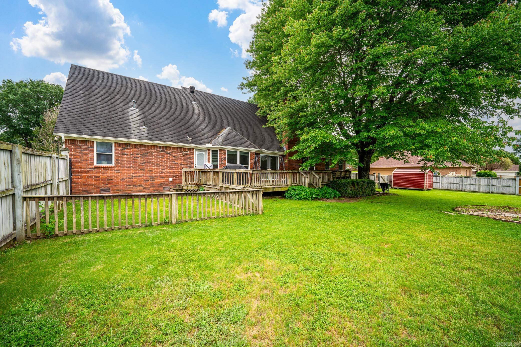 1202 Dogwood Trail