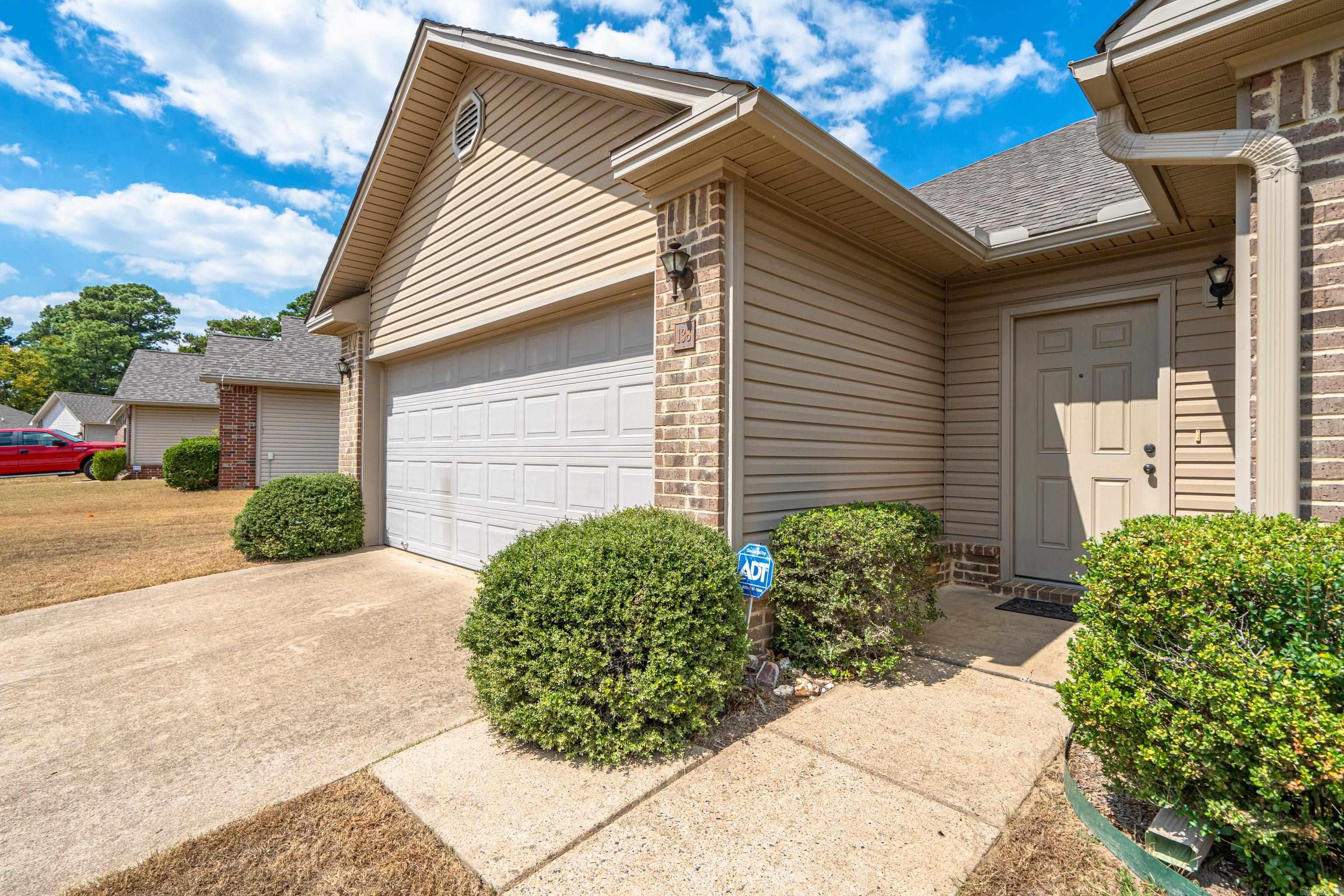 138  Durham  Hot Springs, AR