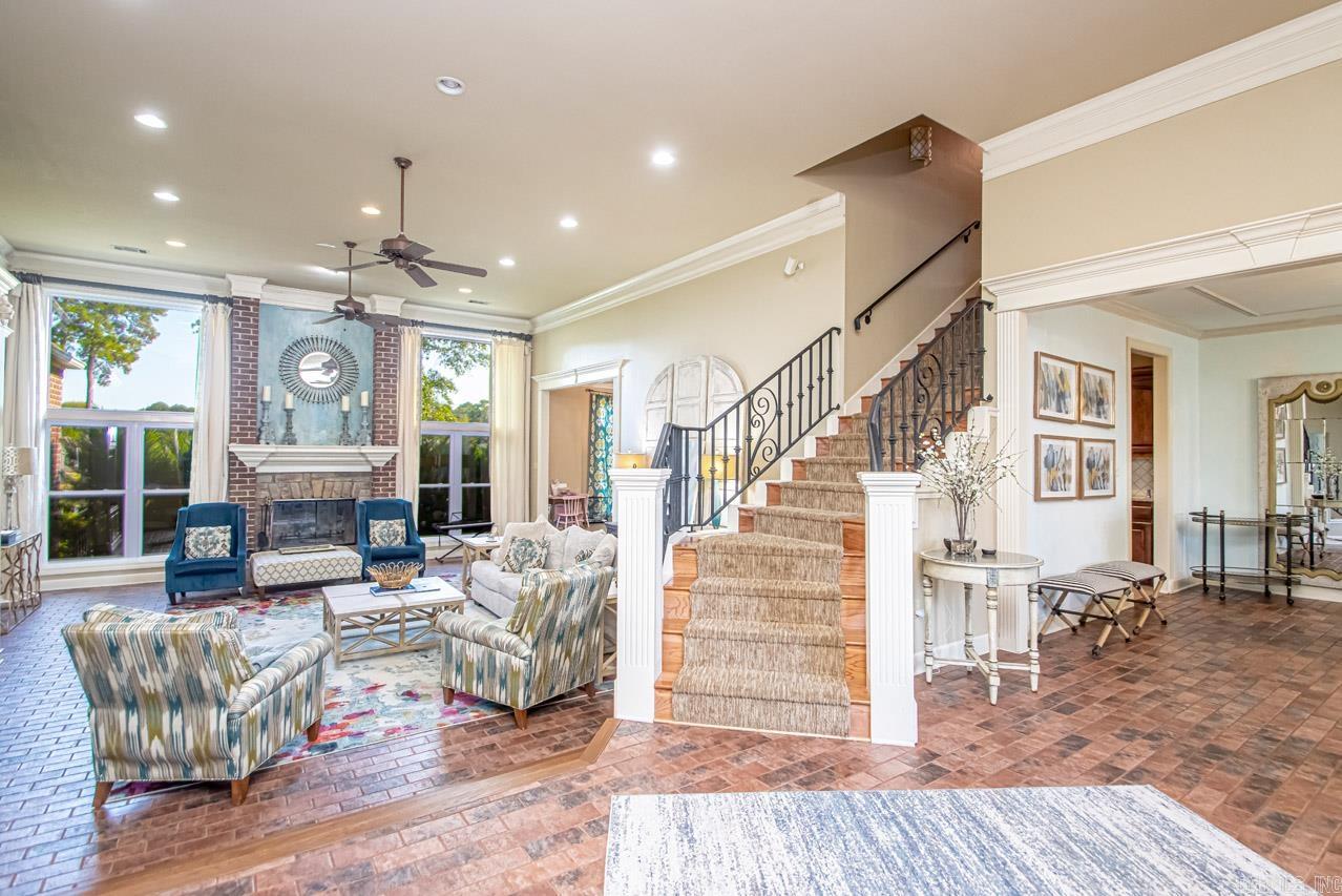 5006  Colonial  Benton, AR