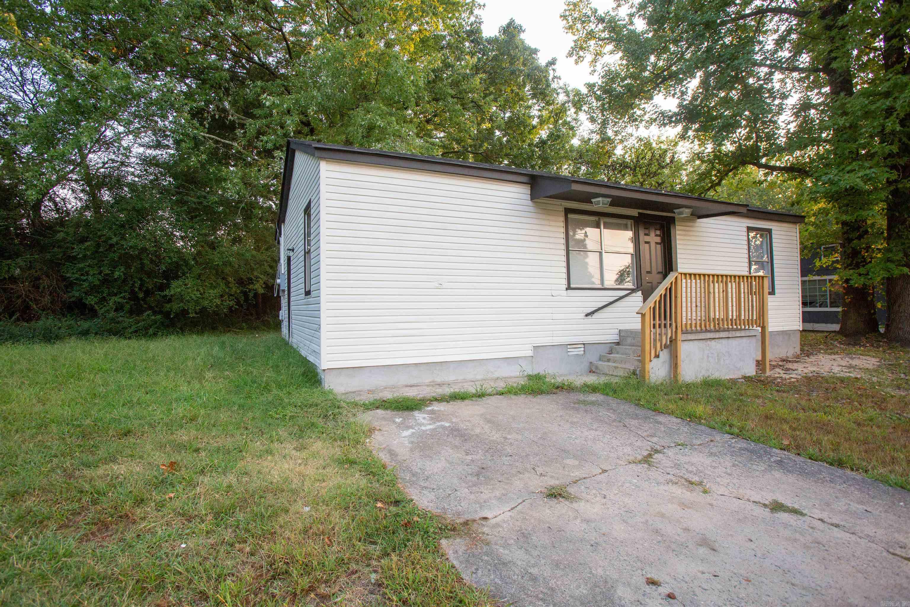 7621 W 44Th St  Little Rock, AR