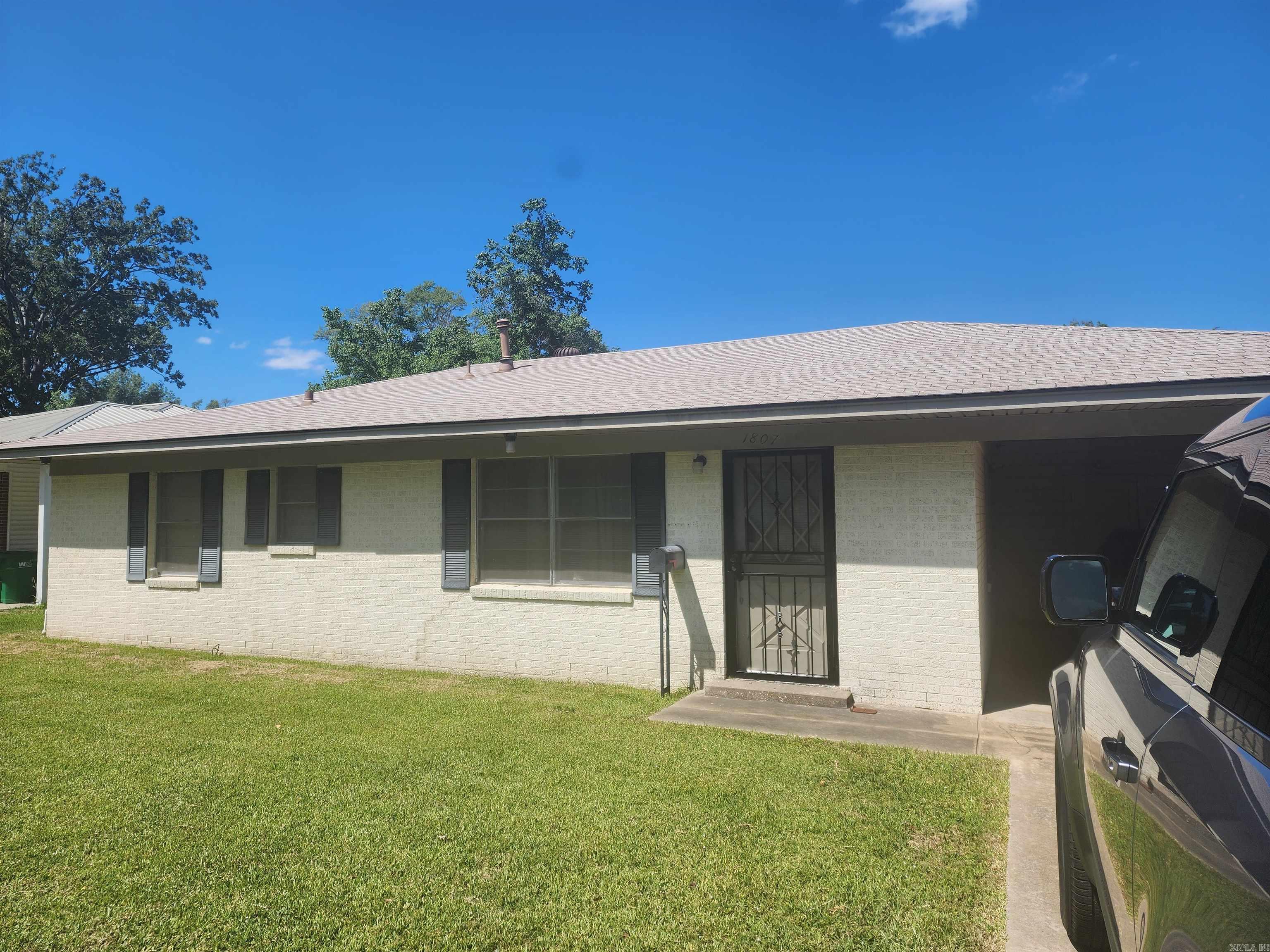 1807 W 32nd Ave  Pine Bluff, AR