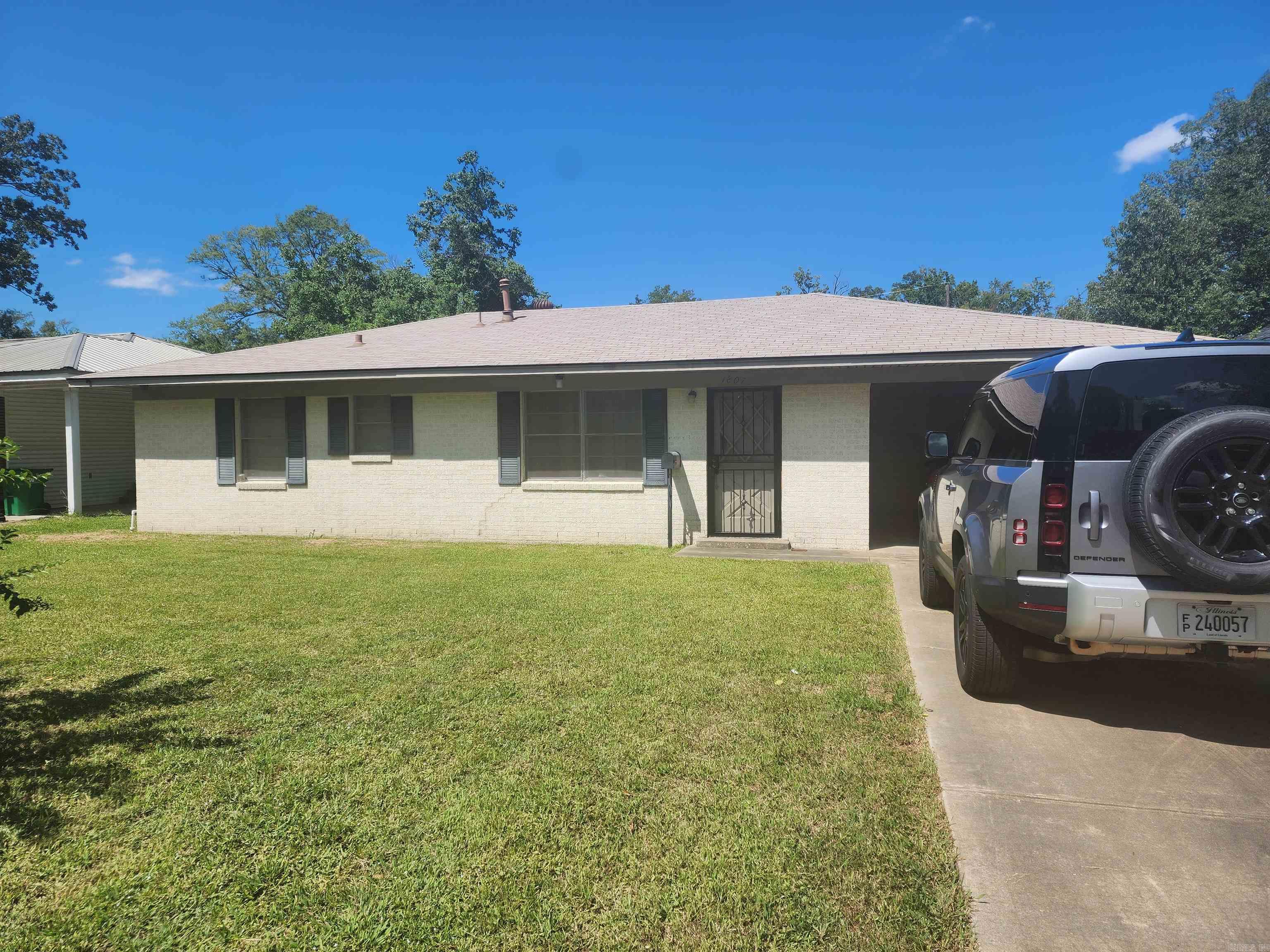 1807 W 32nd Ave  Pine Bluff, AR