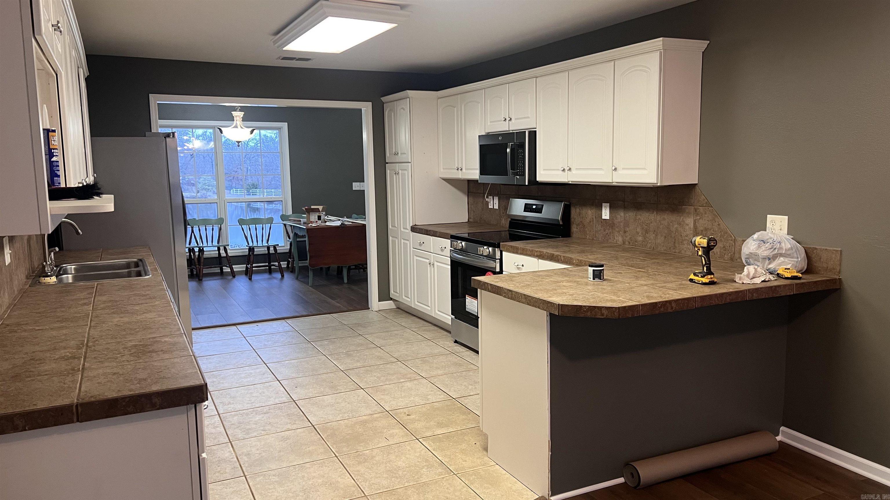 3385  Lewisburg B Austin, AR