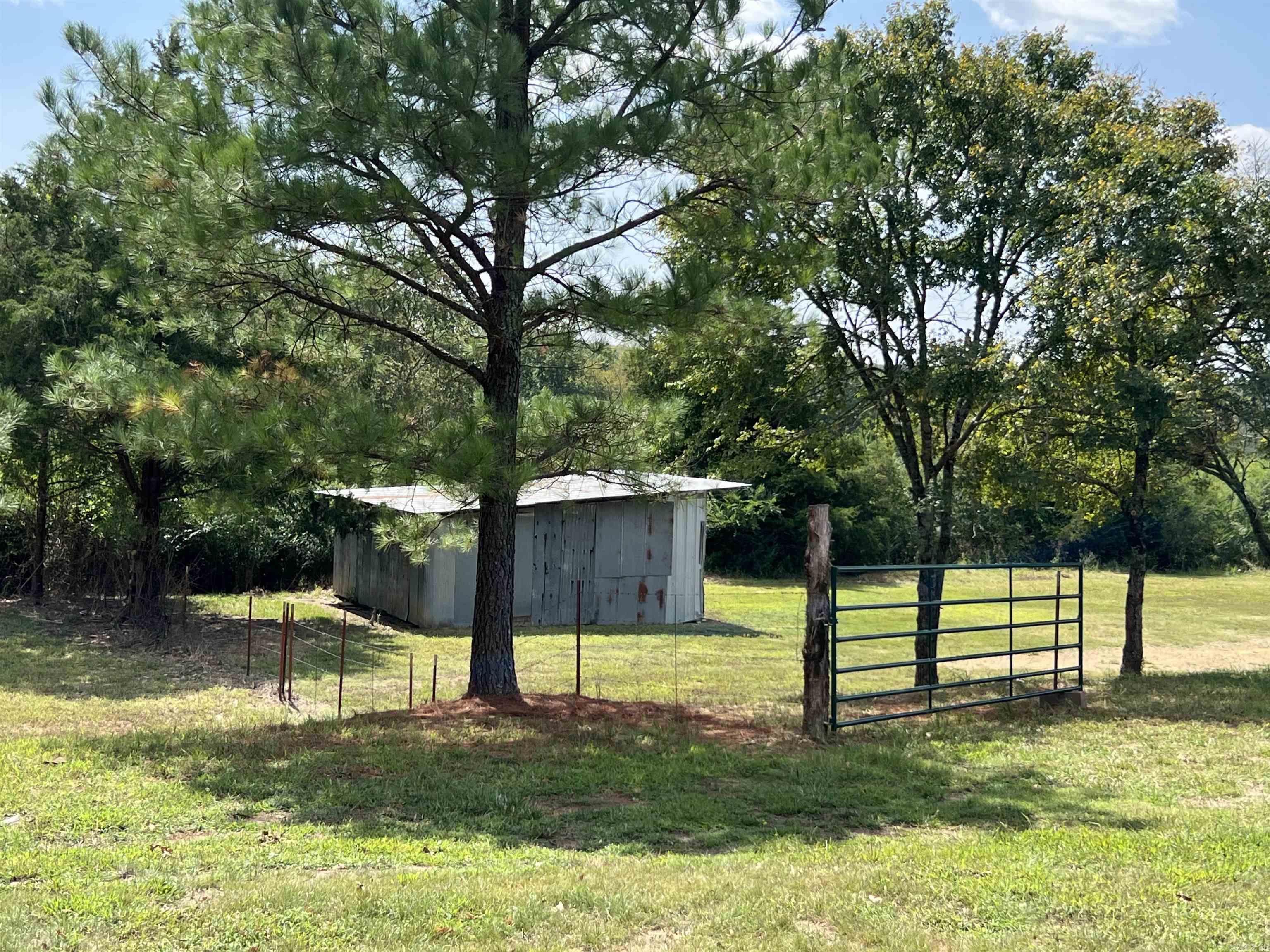 610  Polk Road 35  Hatfield, AR