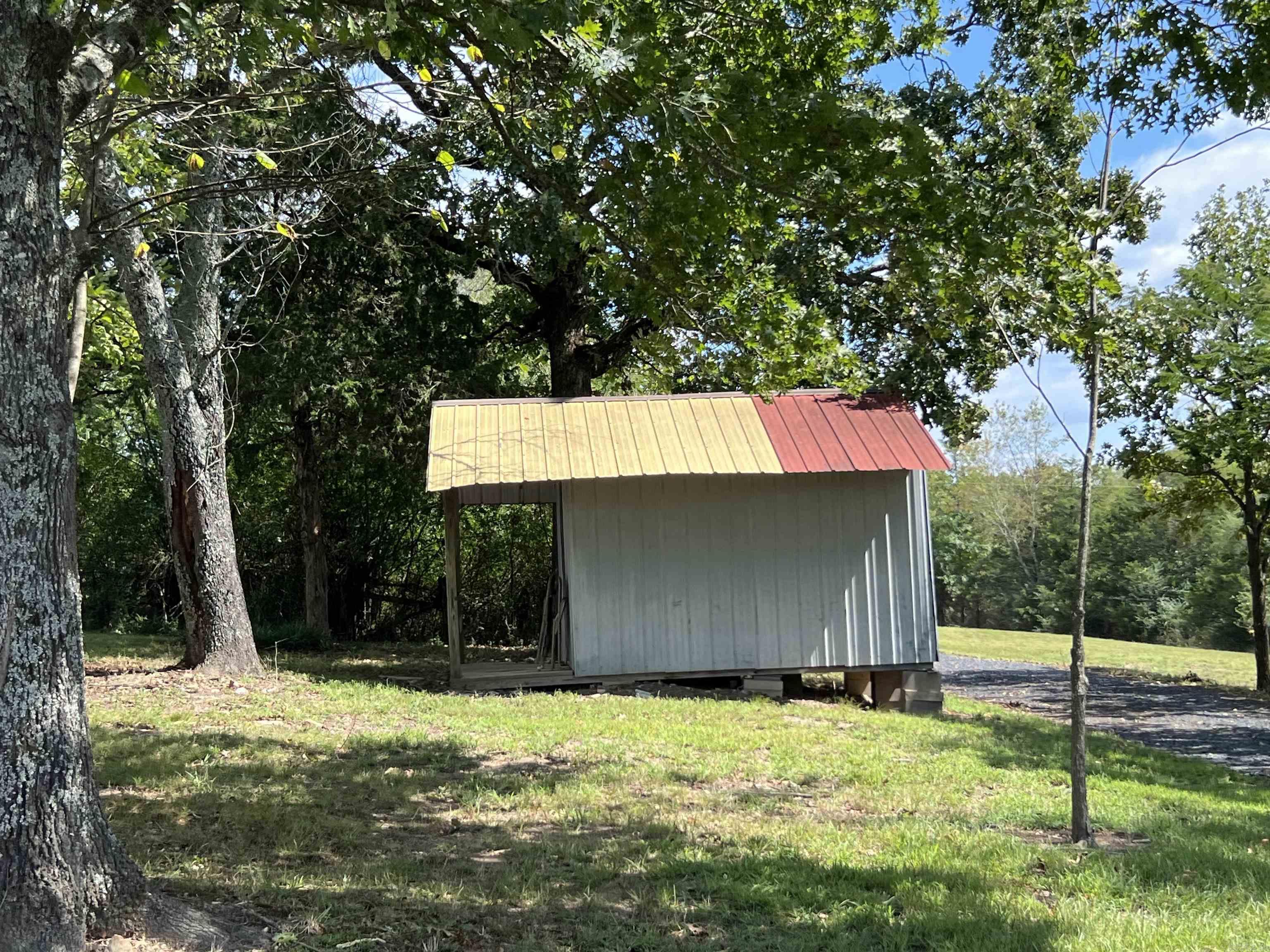 610  Polk Road 35  Hatfield, AR