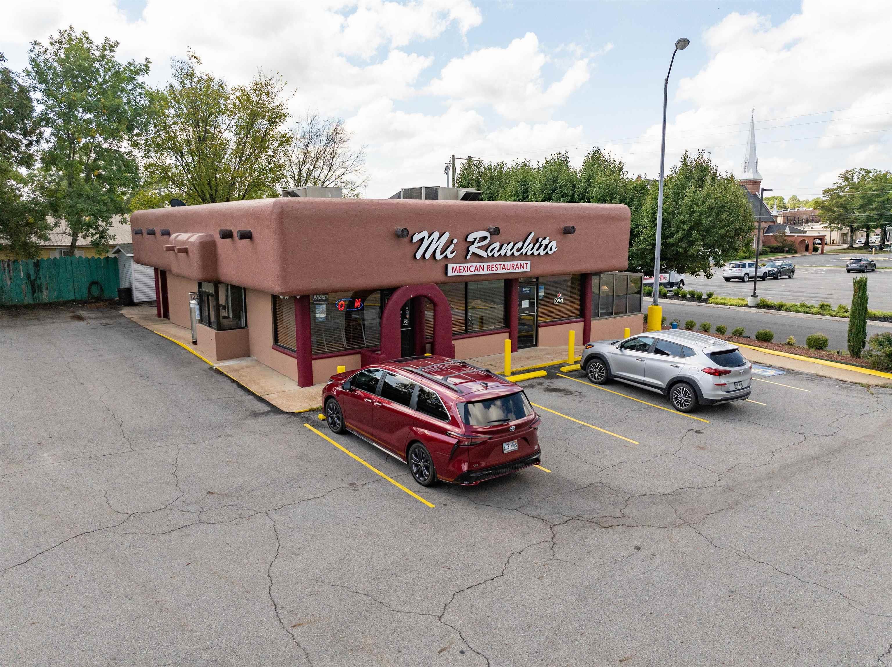301 E Race  Searcy, AR