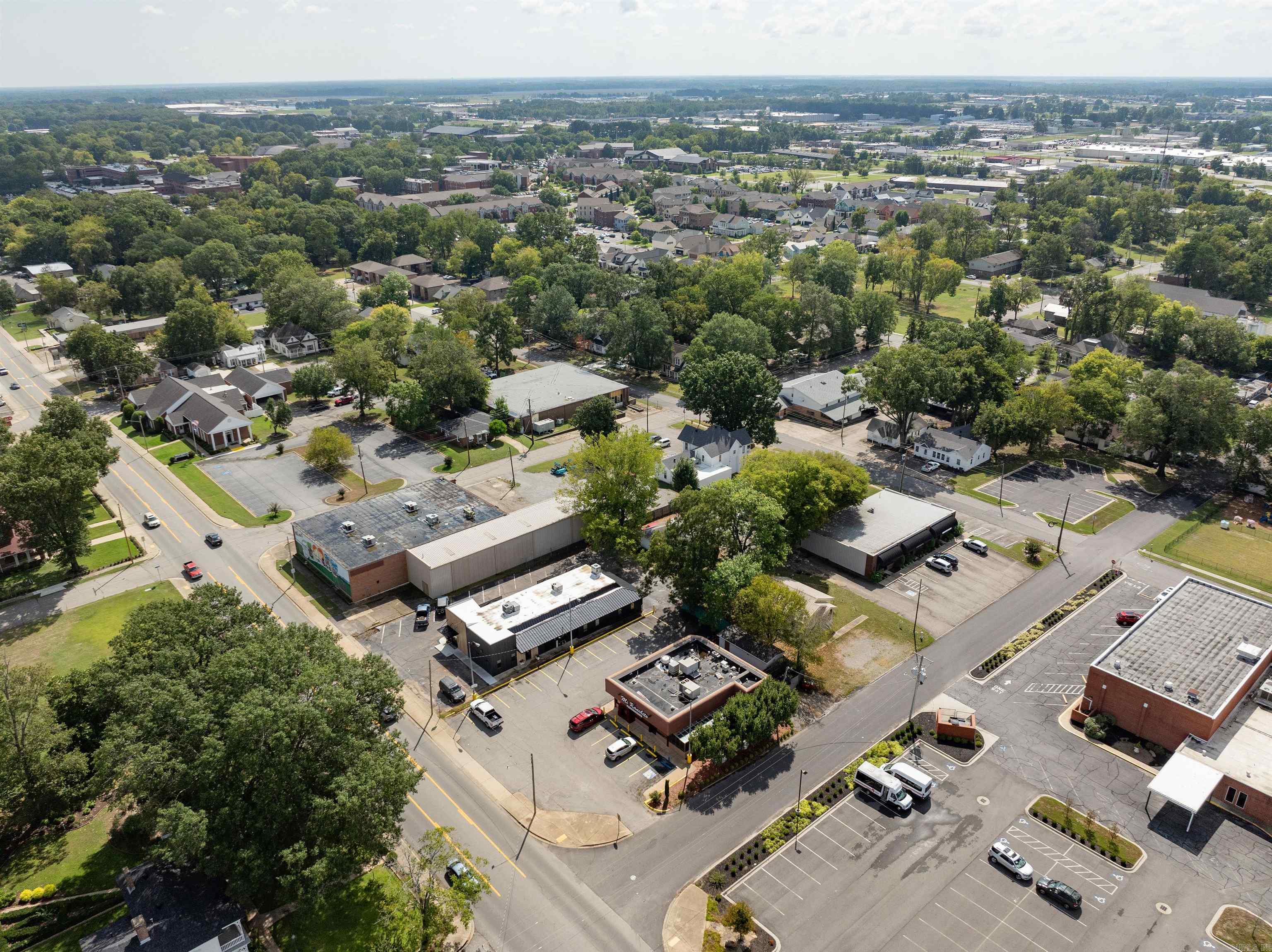 301 E Race  Searcy, AR