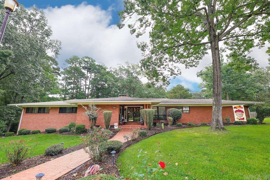 201 N Timberlane Dr