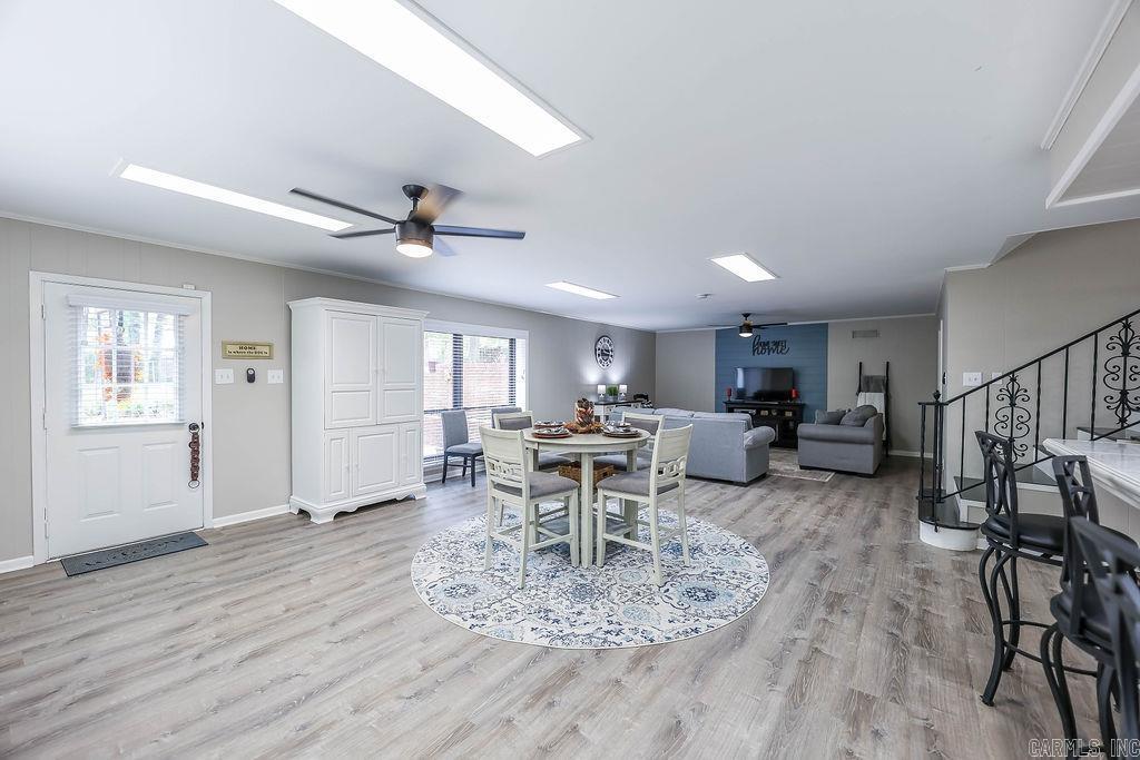 201 N Timberlane Dr