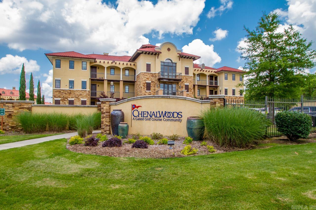 600 Chenal Woods Drive
