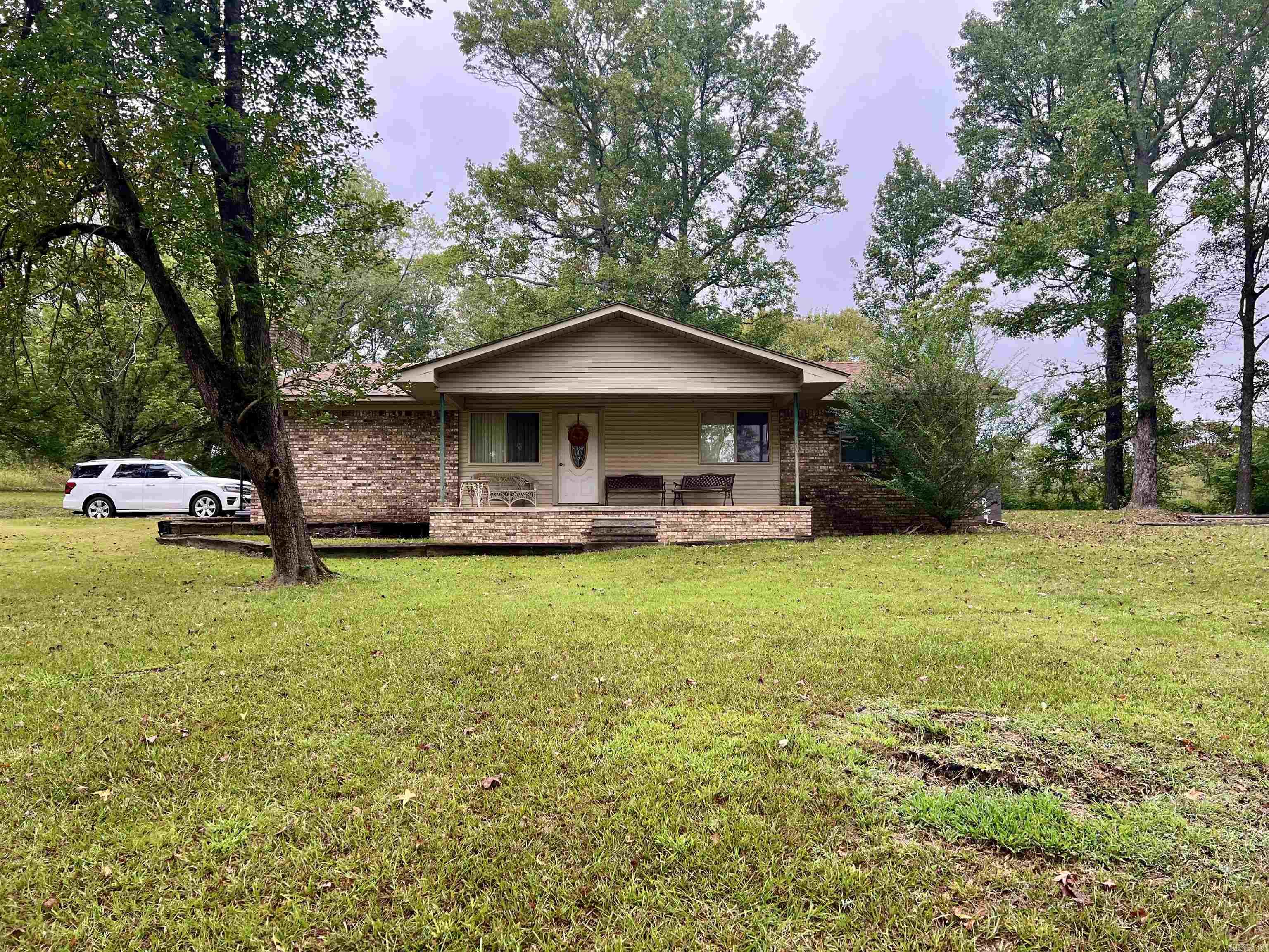 1457 Mt View Road Glenwood, AR 71943